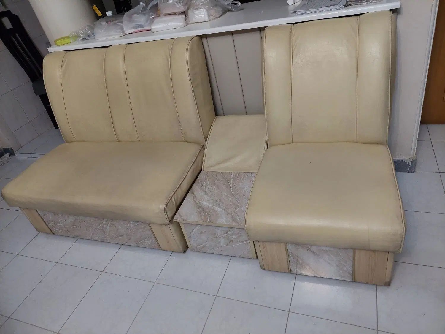 ست کاناپه و میز ۳نفره|مبلمان خانگی و میز عسلی|اصفهان, شیخ اشراق|دیوار