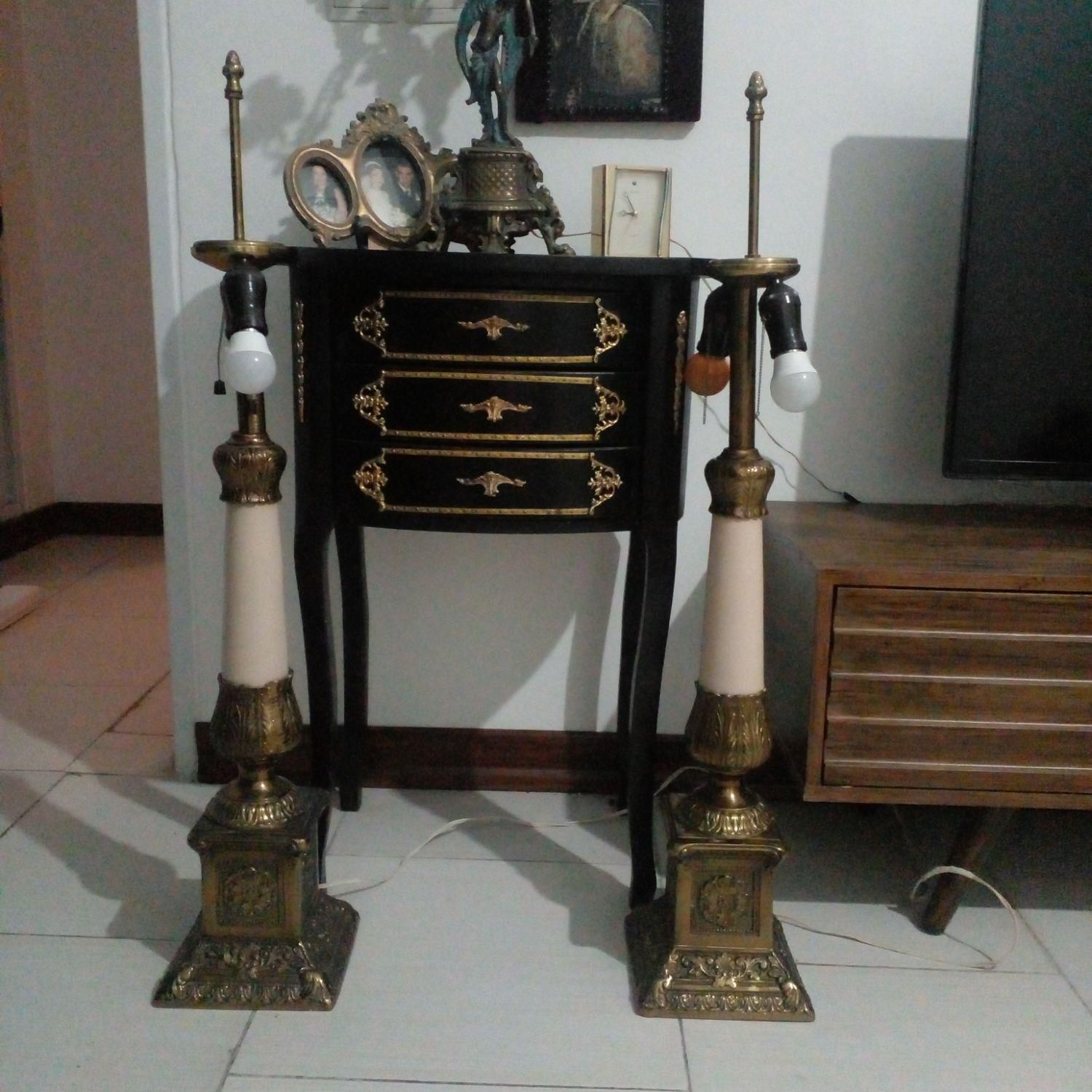 یک جفت اباژور انتیک وارداتی باقدمت  سالم|چراغ خواب و آباژور|کرج, کیانمهر|دیوار