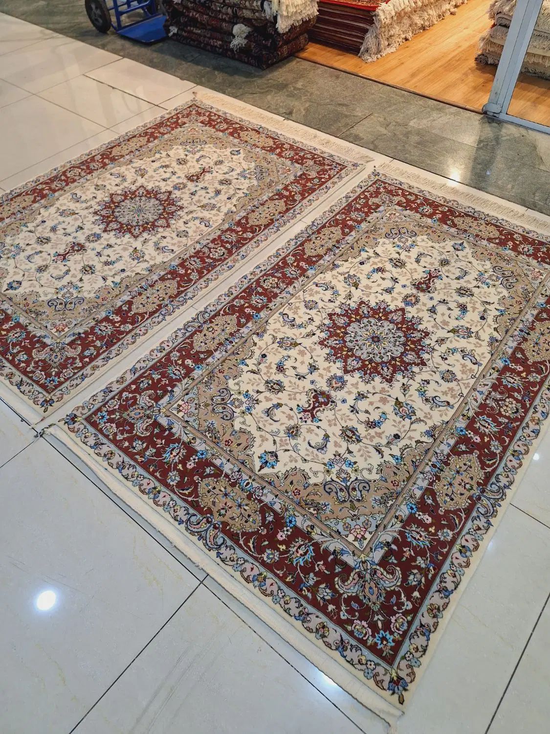 جفت قالیچه دستباف ‌کرک و ابریشم کاشان|فرش|تهران, اکباتان|دیوار