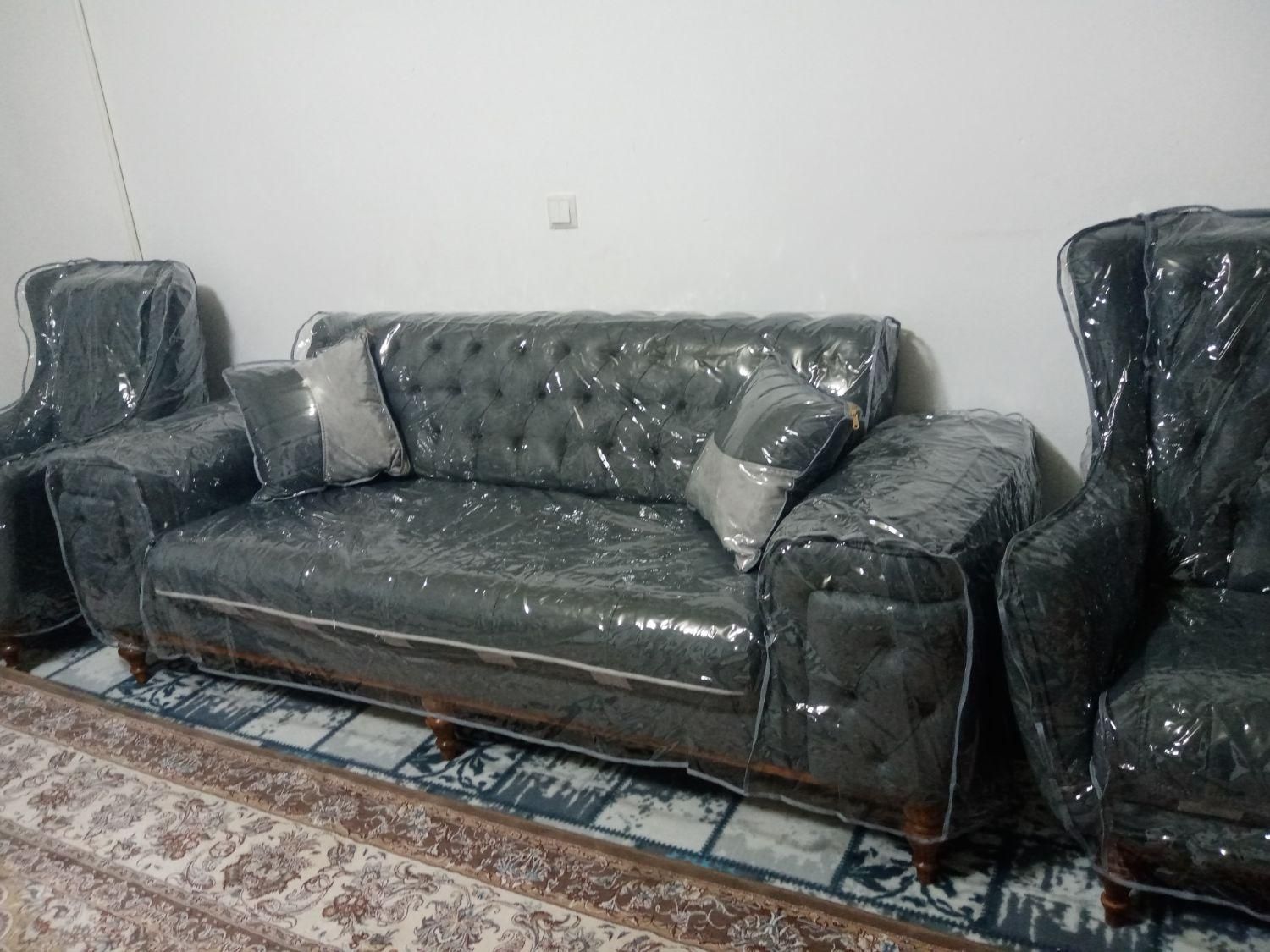 دوخت کاور مبلمان|مبلمان خانگی و میز عسلی|بیرجند, |دیوار