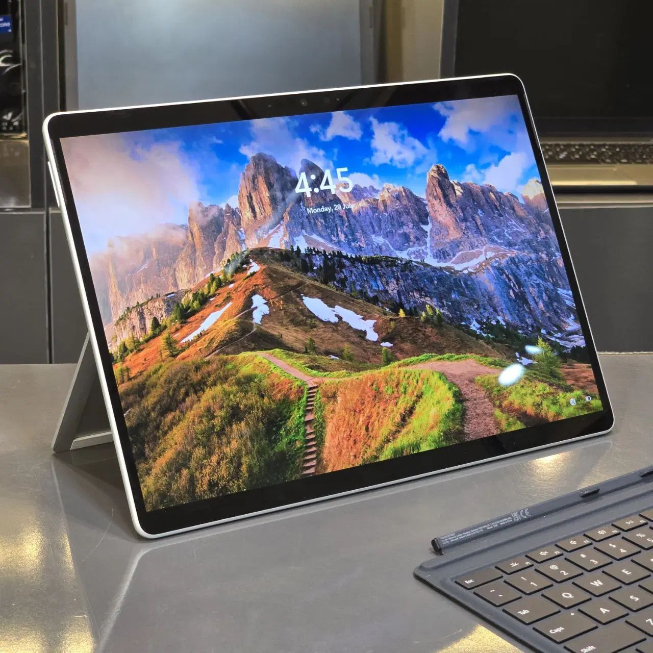 سرفیس لمسی و تبلت شوMicrosoft Surface Pro 8|رایانه همراه|اصفهان, سیچان|دیوار