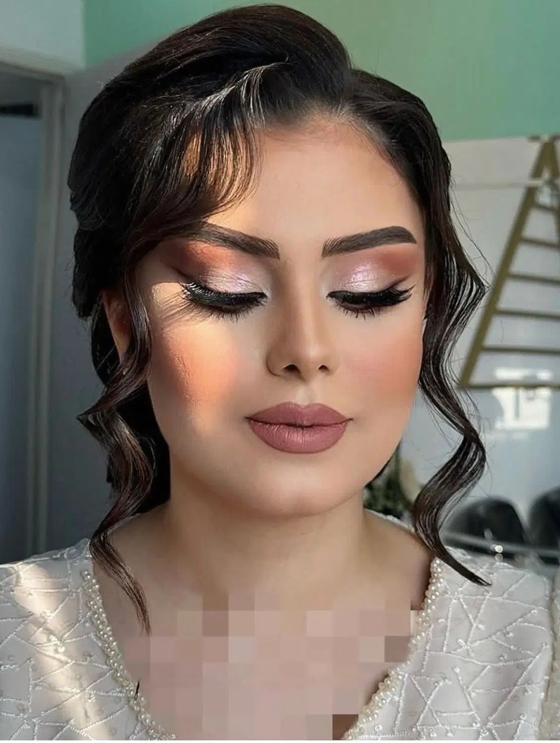 تخفیف ویژه خدمات تخصصی عروس ونامزدی ومیکاپ شنیون|خدمات آرایشگری و زیبایی|شهریار, شهریار|دیوار