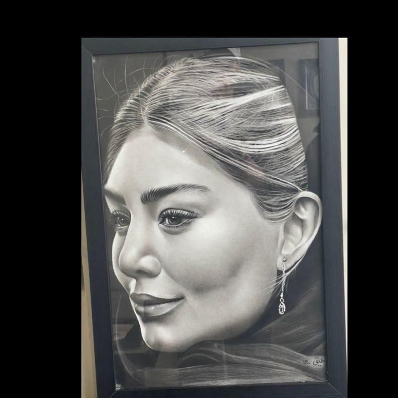 سفارش نقاشی چهره (هایپر رئال) پذیرفته می شود.|خدمات آموزشی|سبزوار, شرق کال عیدگاه|دیوار