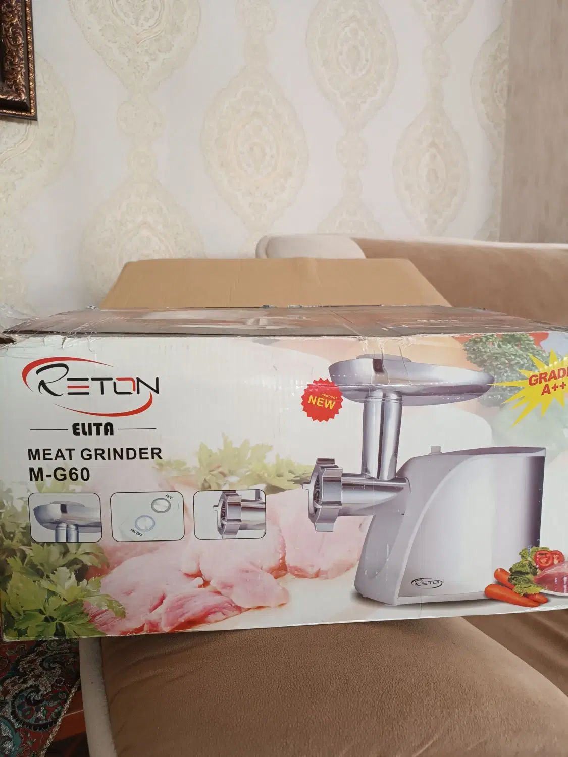 چرخ گوشت نو|خردکن، آسیاب، غذاساز|اصفهان, هفتون|دیوار