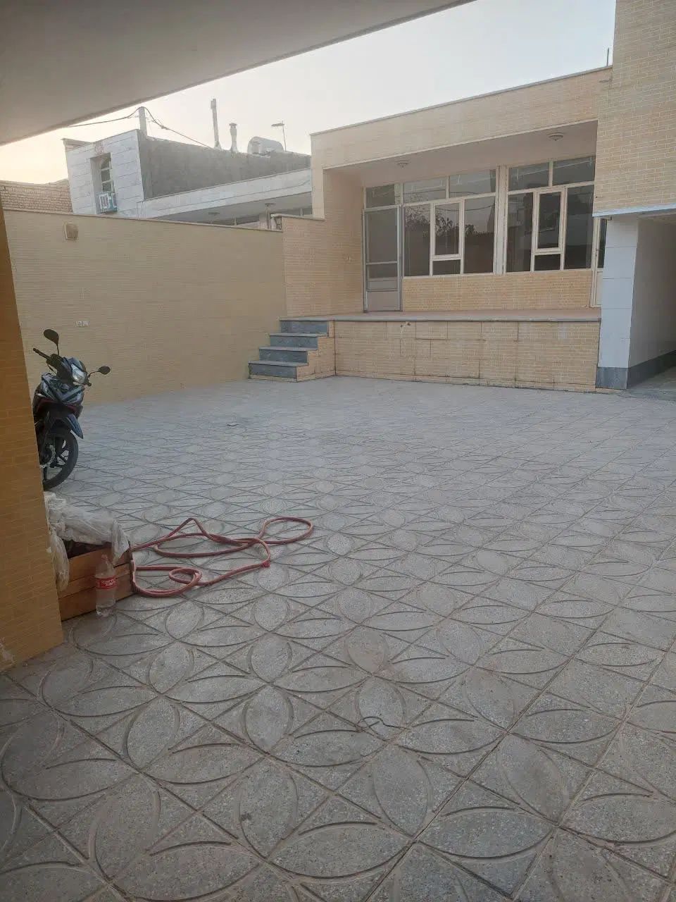 خانه ۳۰۰ متری دربست|اجارهٔ خانه و ویلا|اصفهان, سرشبادران|دیوار