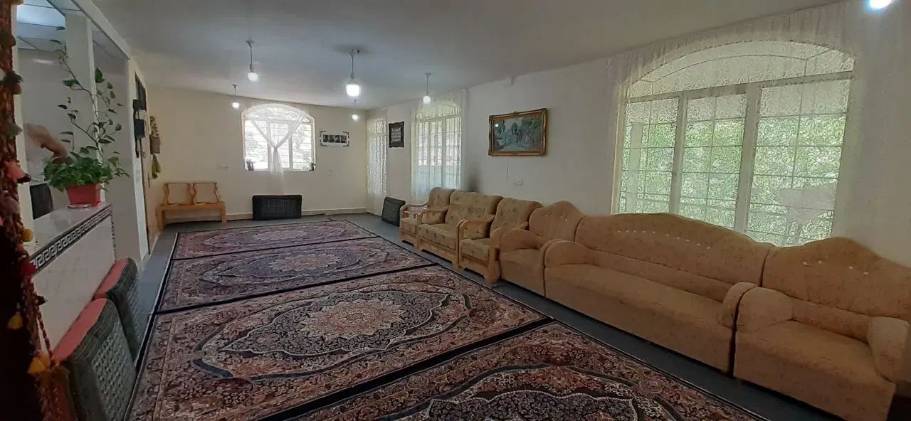 اجاره و فروش ویلا باغ بومگردی نزدیک پل شیشه نگل|اجارهٔ کوتاه‌مدت ویلا و باغ|سنندج, |دیوار