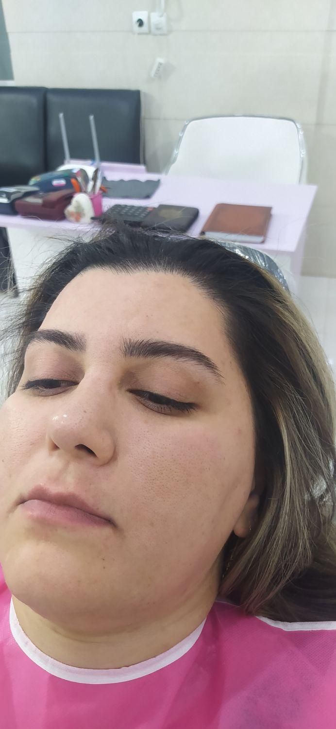 اصلاح حرفه ایی صورت و ابرو و ارایه خدمات میکاپ|خدمات آرایشگری و زیبایی|شاهین‌شهر, حافظ جنوبی|دیوار