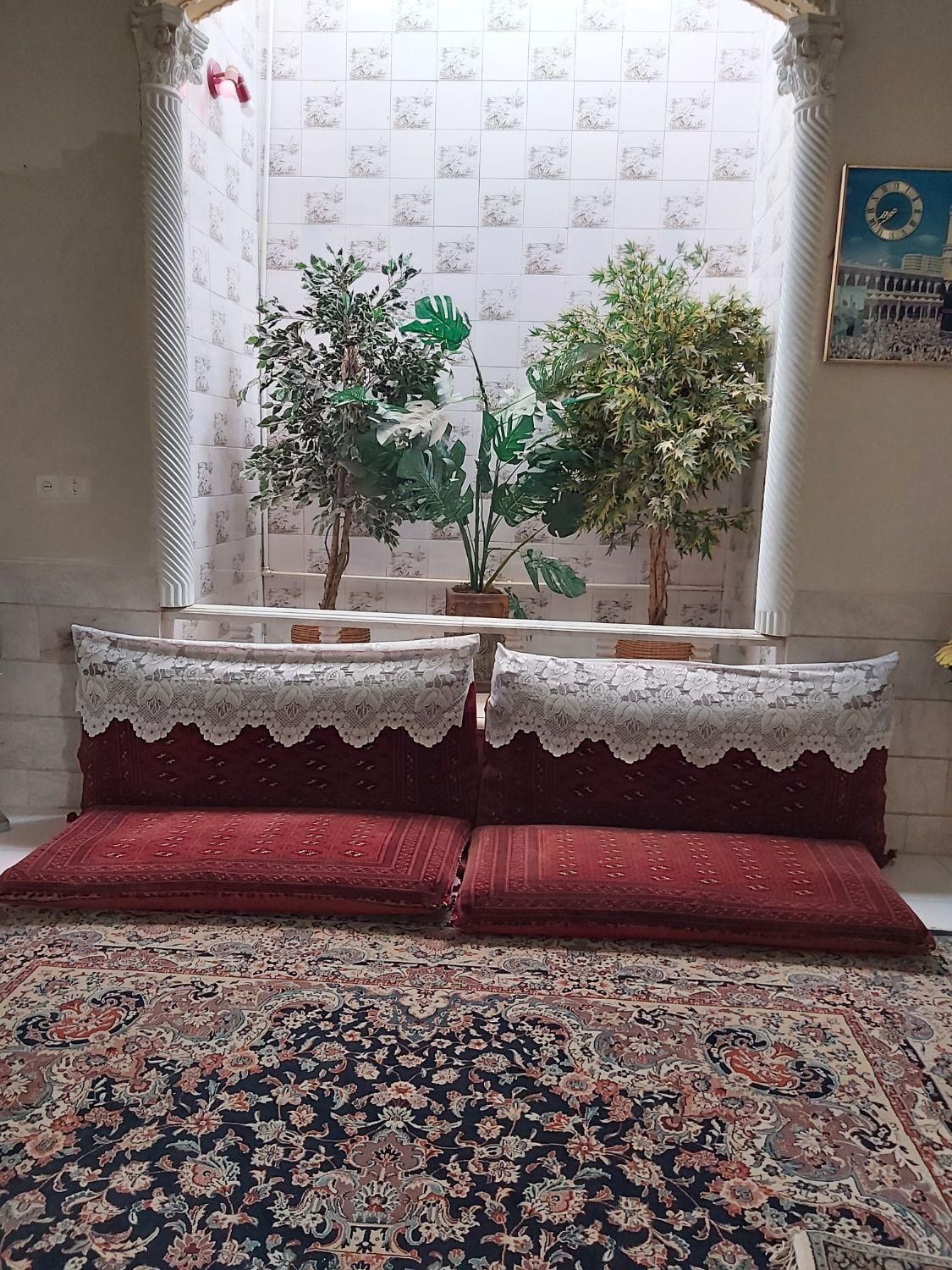 پشتی دستباف|پشتی|یزد, |دیوار