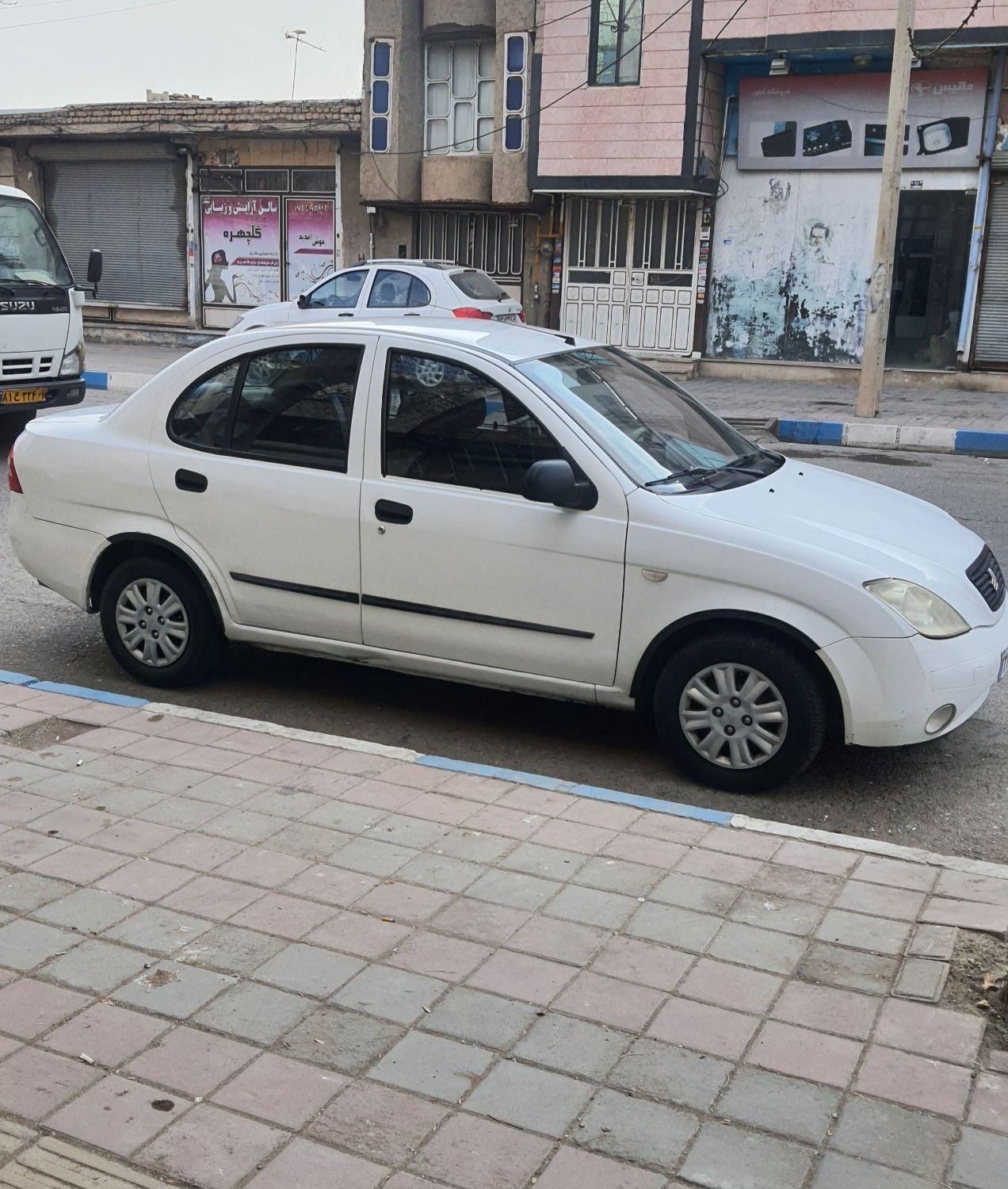 تیبا صندوق‌دار مدل ۹۶ بیرنگ و کم کار|خودرو سواری و وانت|قزوین, |دیوار