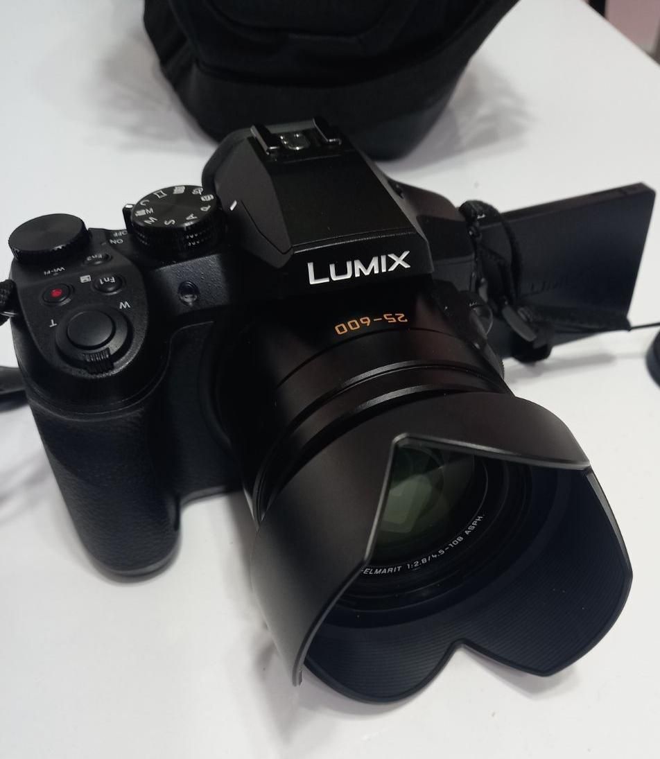 دوربین حرفه ای 4K فیلمبرداری عکاسی پاناسونیک fz300|دوربین عکاسی و فیلم‌برداری|گرگان, |دیوار