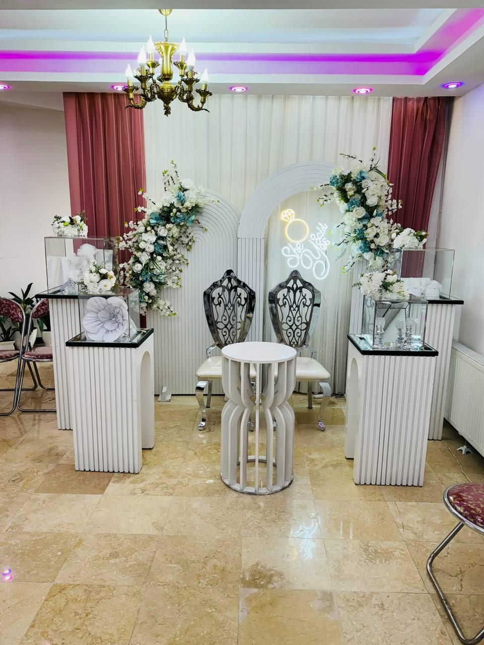 اجرای گلارایی و بادکنک آرایی|خدمات پذیرایی، مراسم|اندیشه, اندیشه فاز ۱|دیوار