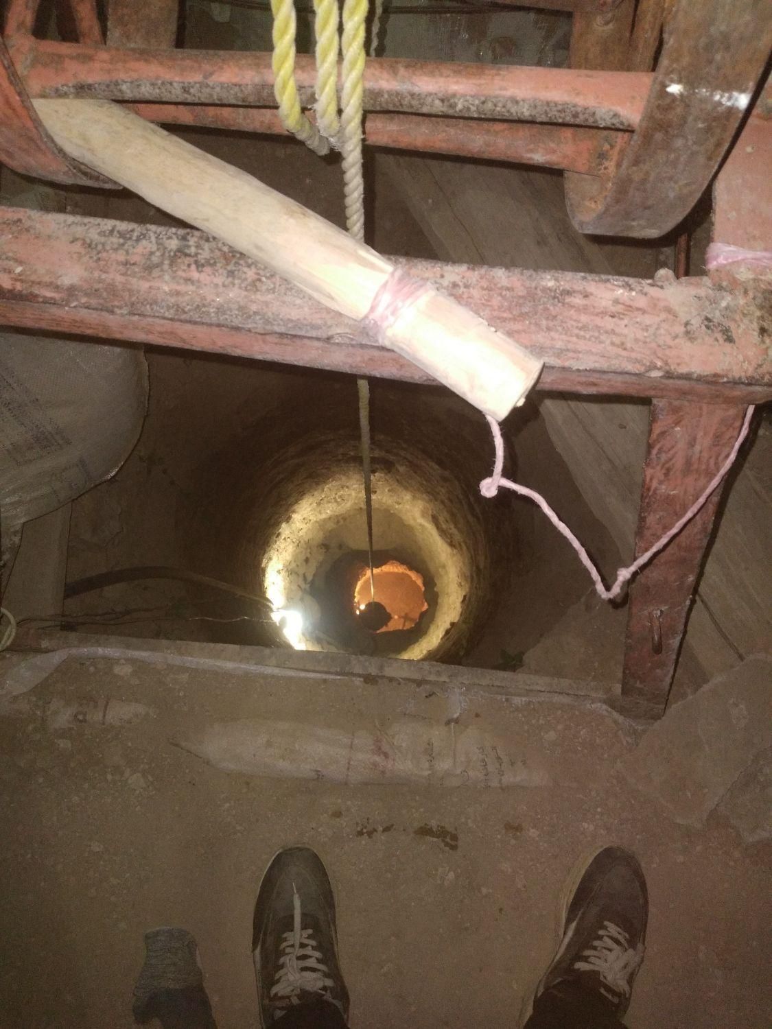 چاه کن ومغنی|خدمات پیشه و مهارت|آشخانه, |دیوار