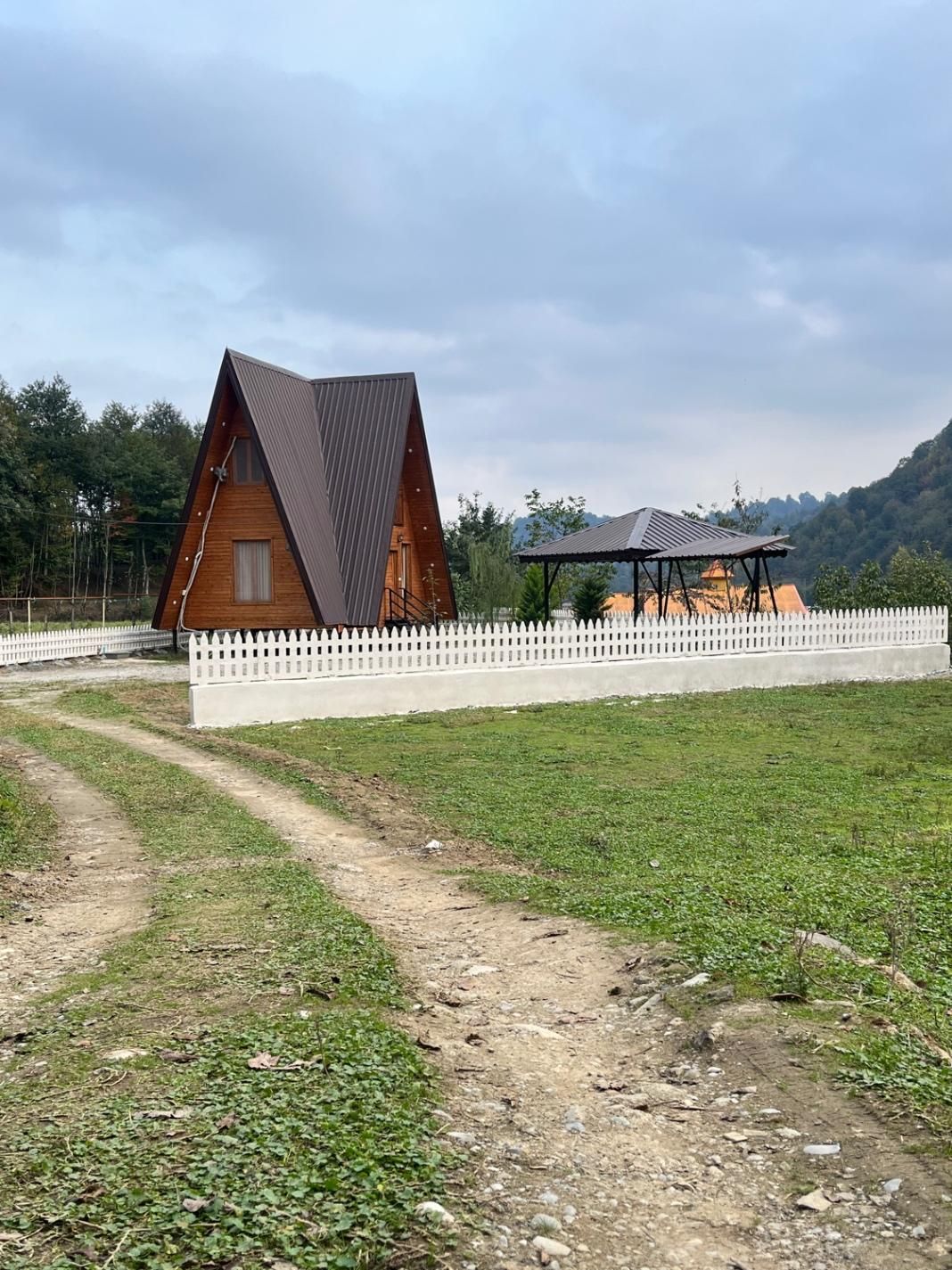 اجاره کلبه سوییسی آلاچیق دار جاده ییلاق ماسال|اجارهٔ کوتاهمدت آپارتمان و سوئیت|ماسال, |دیوار