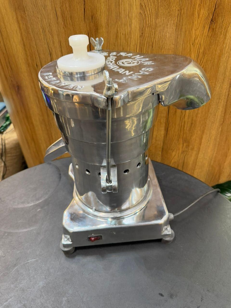 دستگاه عصاره گیر مرکبات ارغوان|آبمیوه‌گیر و آب‌مرکبات‌گیر|کرمان, |دیوار