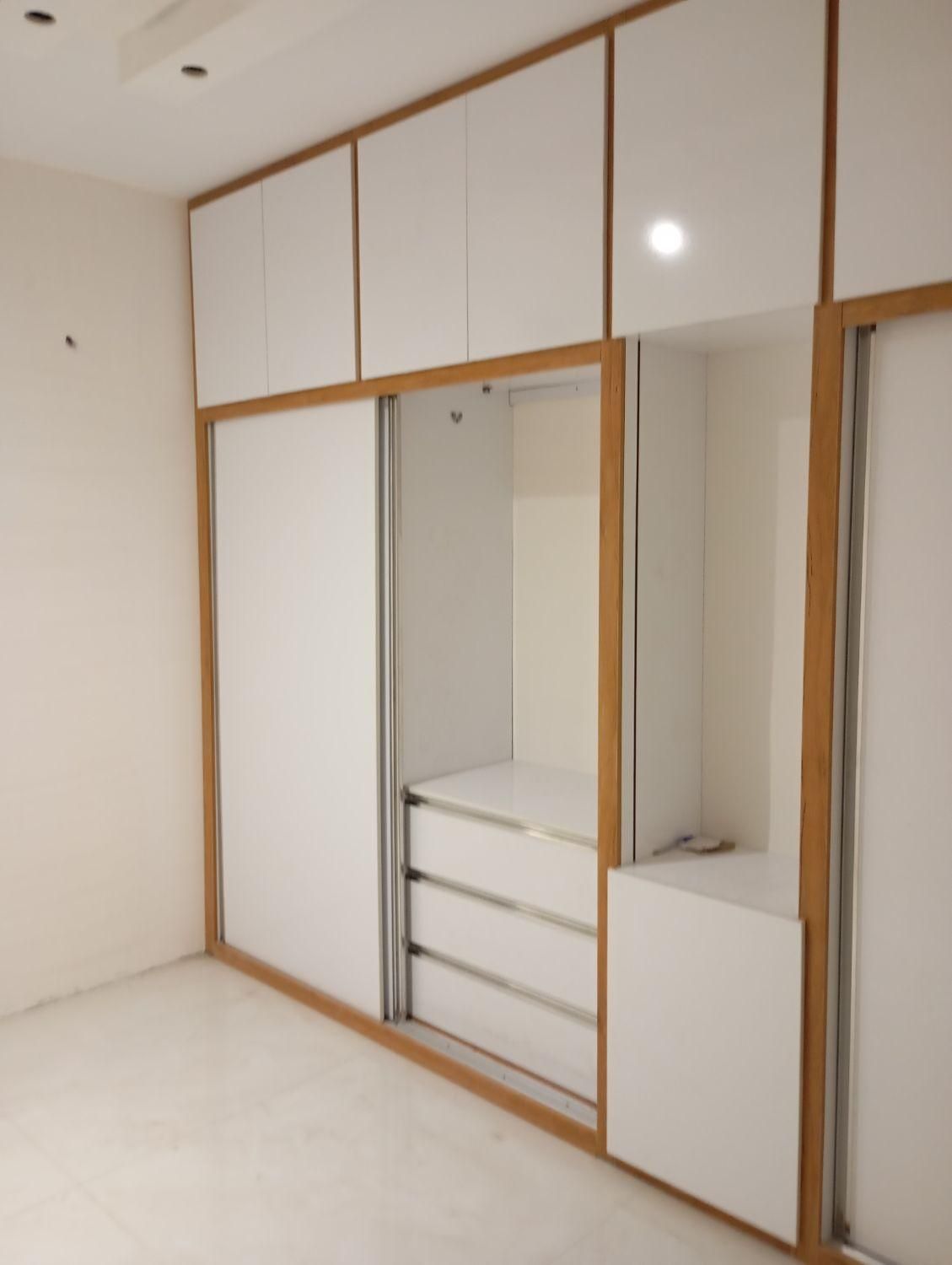 استخدام نیروی ساده برای کابینت سازی|استخدام معماری، عمران و ساختمانی|شاهین‌شهر, گرگاب|دیوار