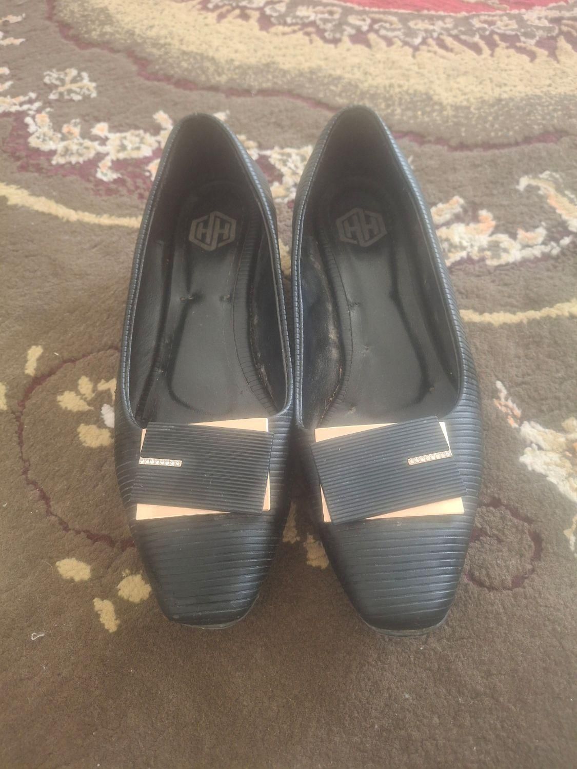 کفش|لباس|کازرون, |دیوار