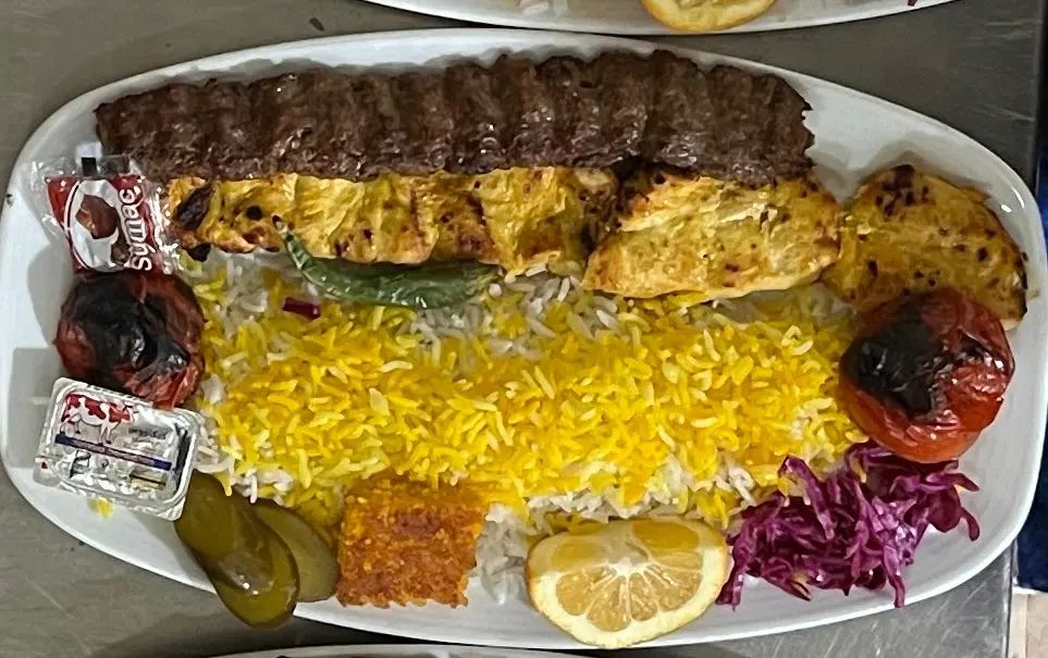 منشی خانم رستوران|استخدام خدمات فروشگاه و رستوران|تهران, فاطمی|دیوار