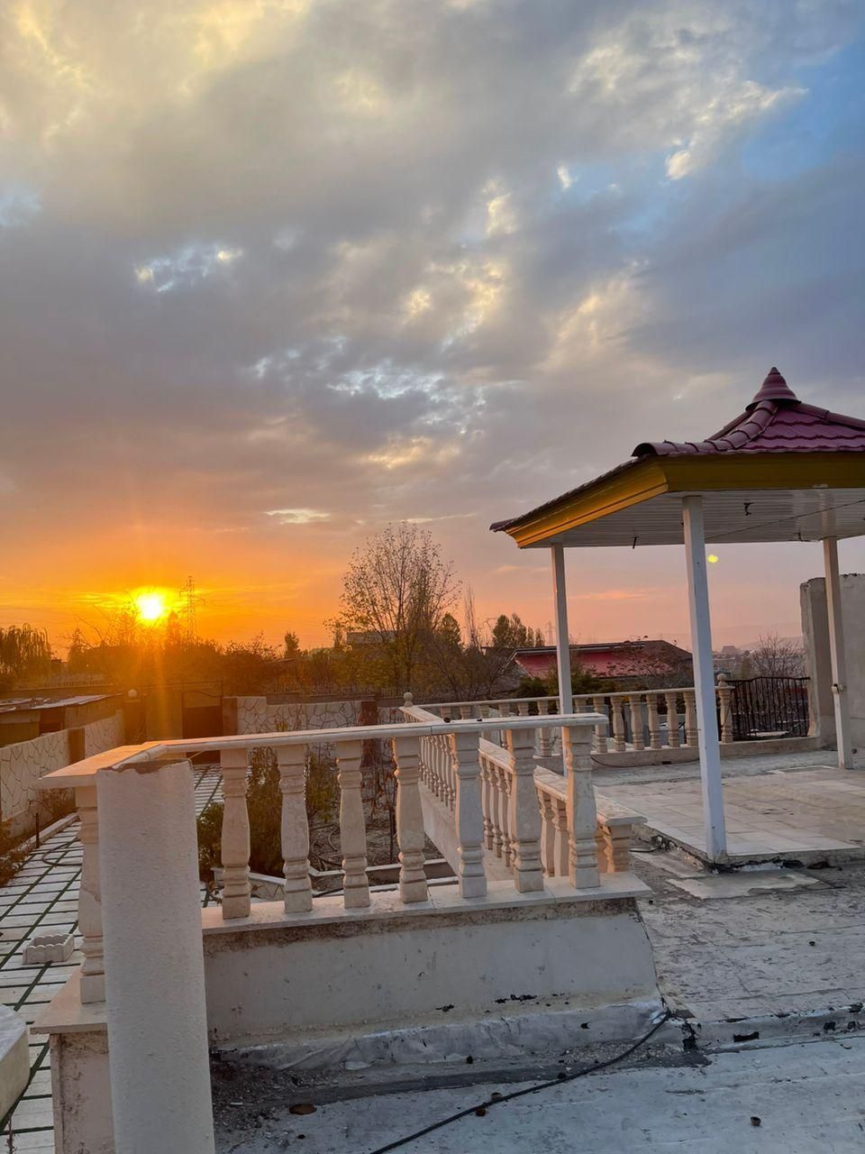 باغ ویلا۵۲۰متری ارزنده تیکه طلازیرقیمت درمهراباد|فروش خانه و ویلا|رودهن, |دیوار