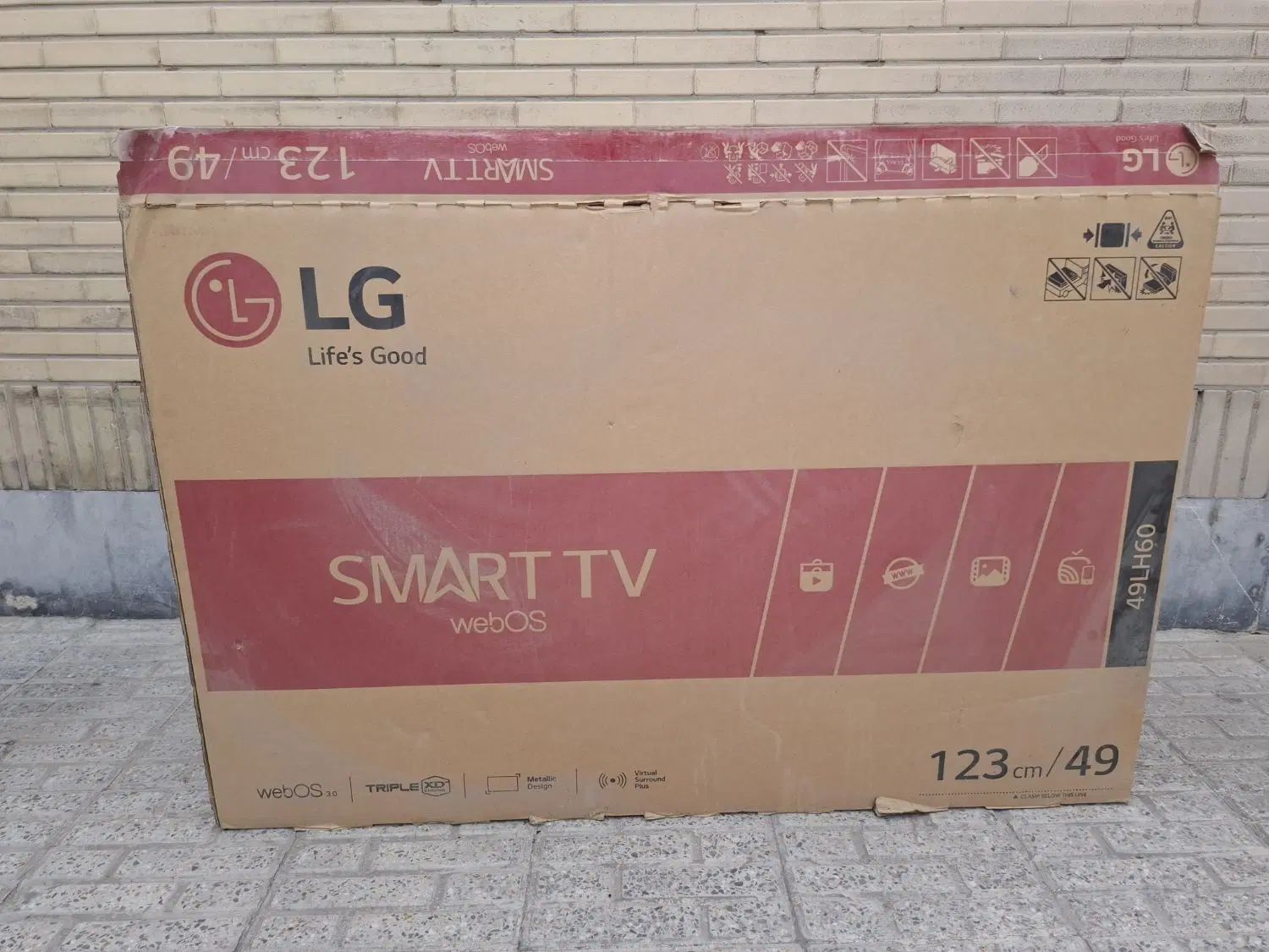کارتون تلویزیون LG|تلویزیون و پروژکتور|اصفهان, گورت|دیوار