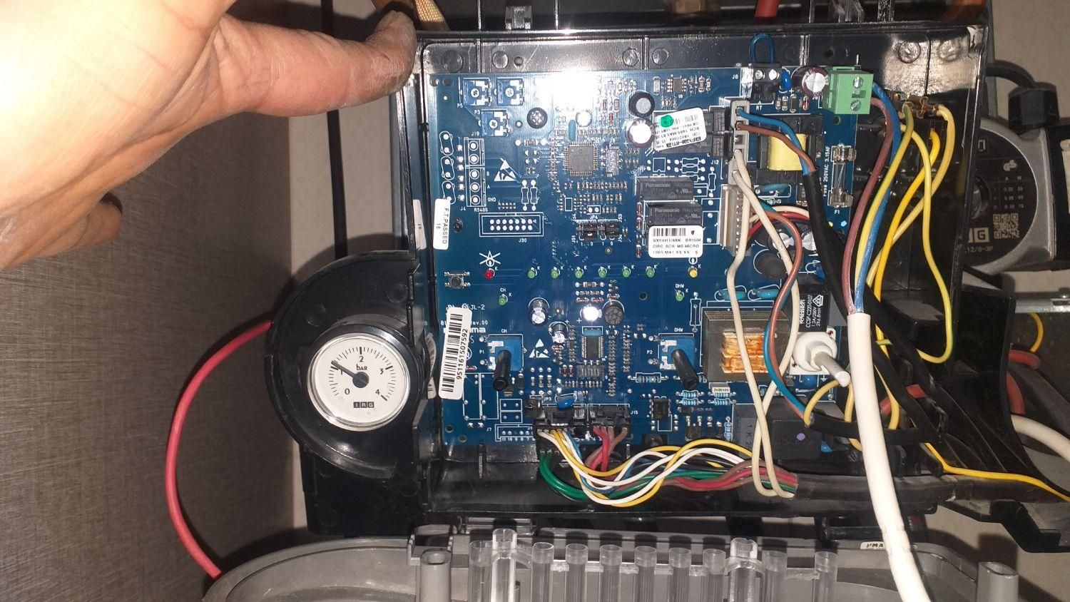 تعمیر انواع پکیج .ابگرمکن شهرک مهرگان|خدمات پیشه و مهارت|بروجرد, |دیوار