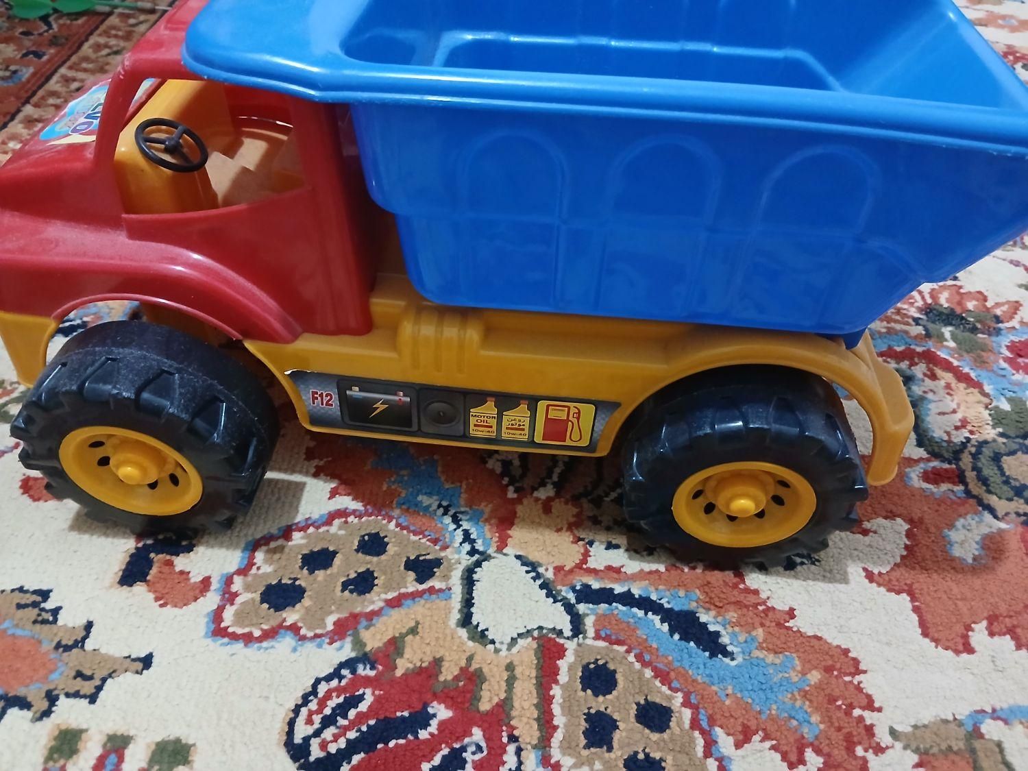 اسباب بازی نو وسالم|اسباب‌بازی بچه|رشت, کوی فکوری|دیوار