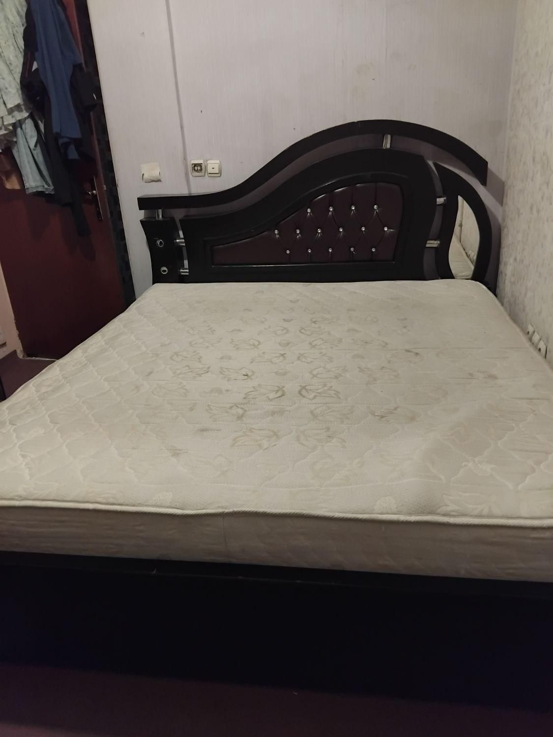 تخت و تشک طبی فنری|تخت و سرویس خواب|مشهد, حجاب|دیوار