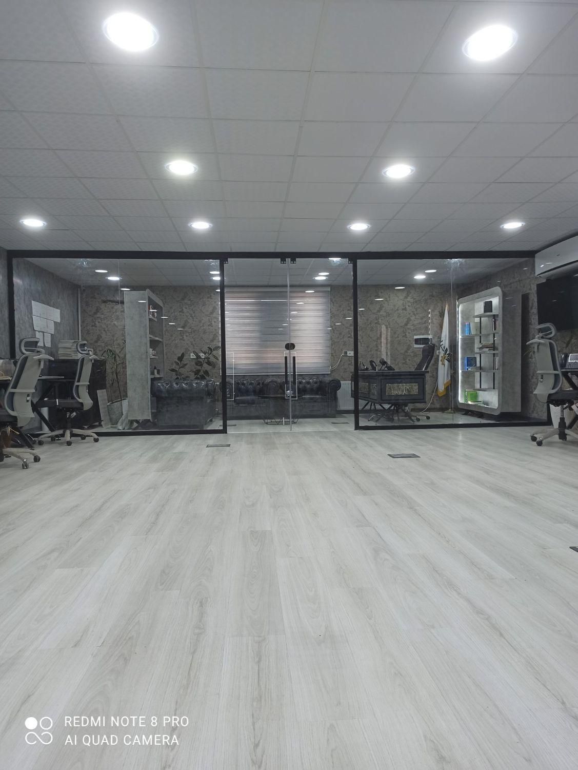 نصب انواع شیشه های سکوریت نو و دسته دوم|خدمات پیشه و مهارت|سبزوار, رضوی|دیوار