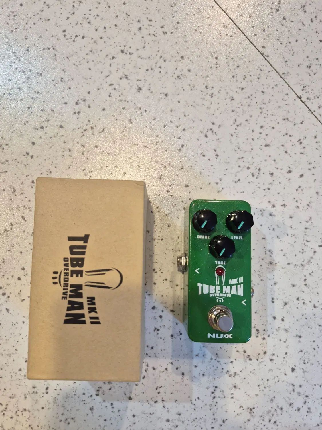 افکت nux overdrive tubeman به همراه آداپتور nux|گیتار، بیس، امپلیفایر|تهران, حسین‌آباد|دیوار