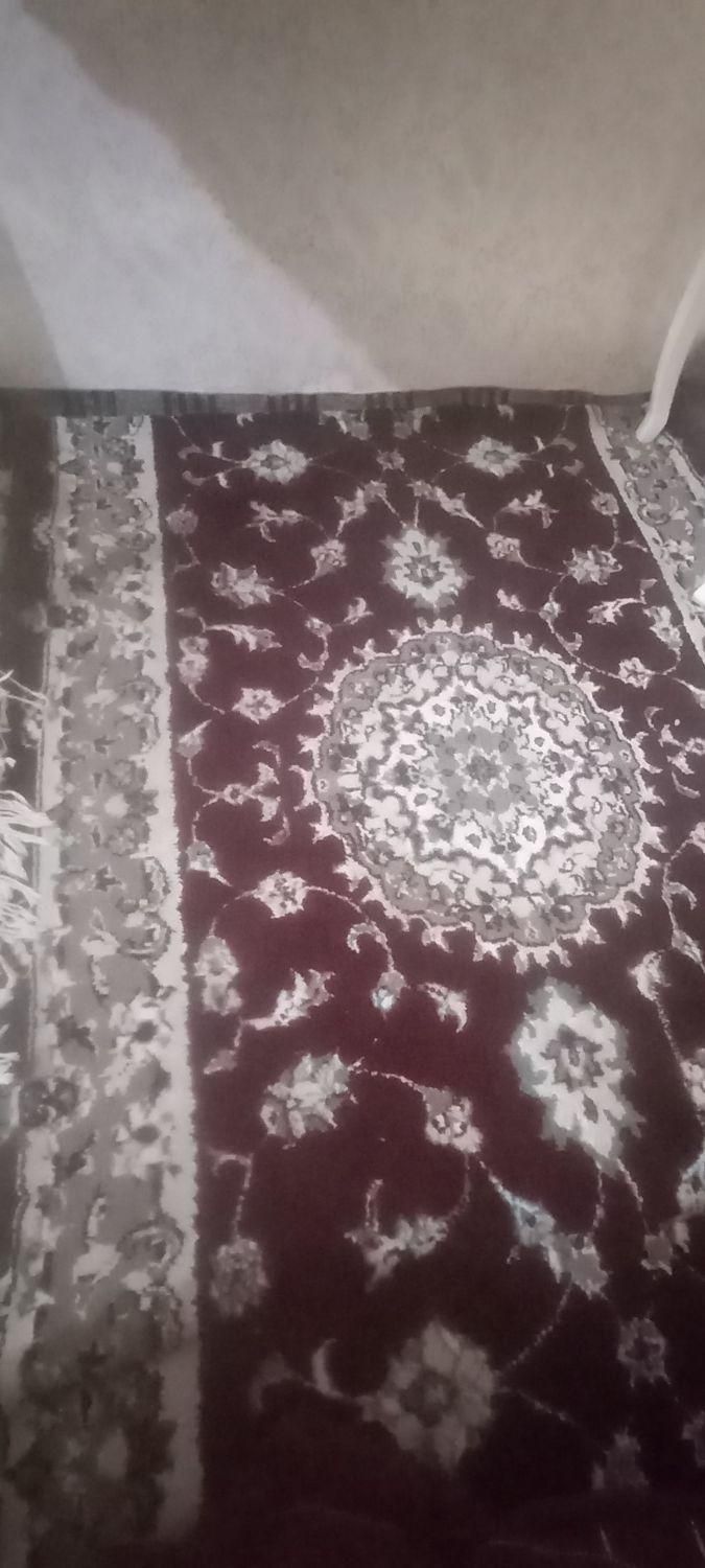 کناره قالینی ۱در۴ متر  . قیمت هشتصد هزار تومان|فرش|تربت‌حیدریه, منظر|دیوار