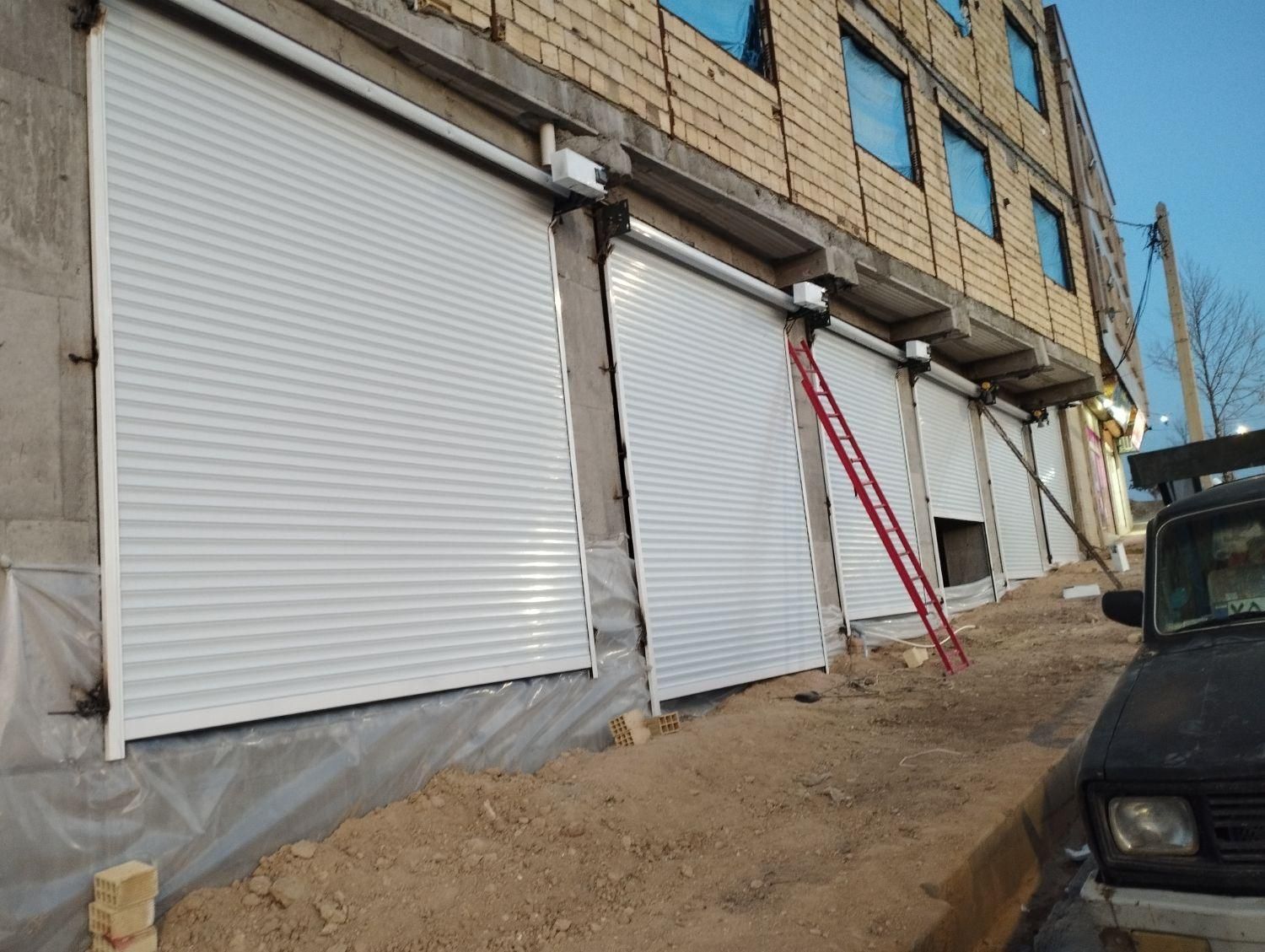 کرکره برقی وشیشه سکوریت.اقساطی و چک صیاد|خدمات پیشه و مهارت|بروجرد, |دیوار