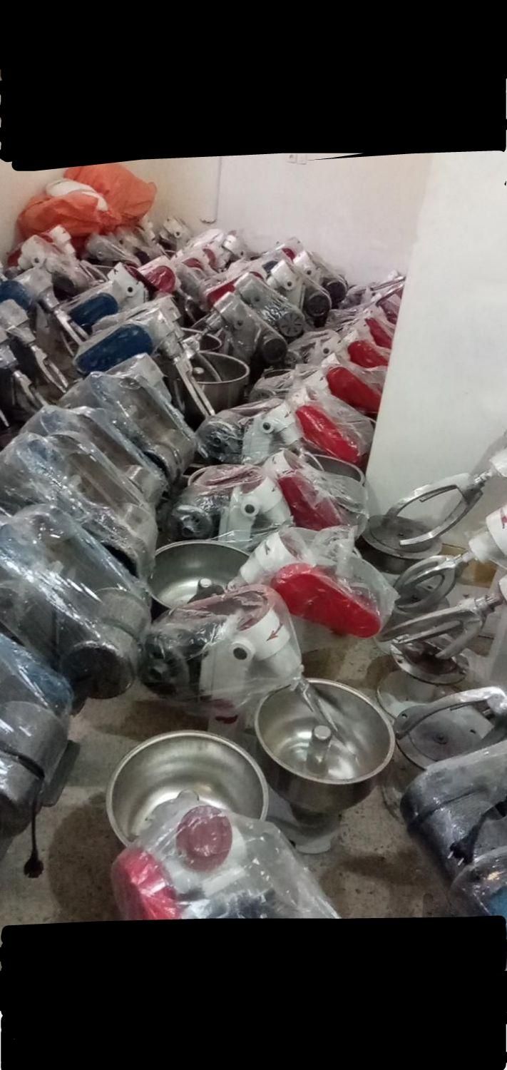 اصالت خمیرکن 30 خمیرگیر 15 خمیر گیر 10 همزن 5|خردکن، آسیاب، غذاساز|خمینی‌شهر, |دیوار