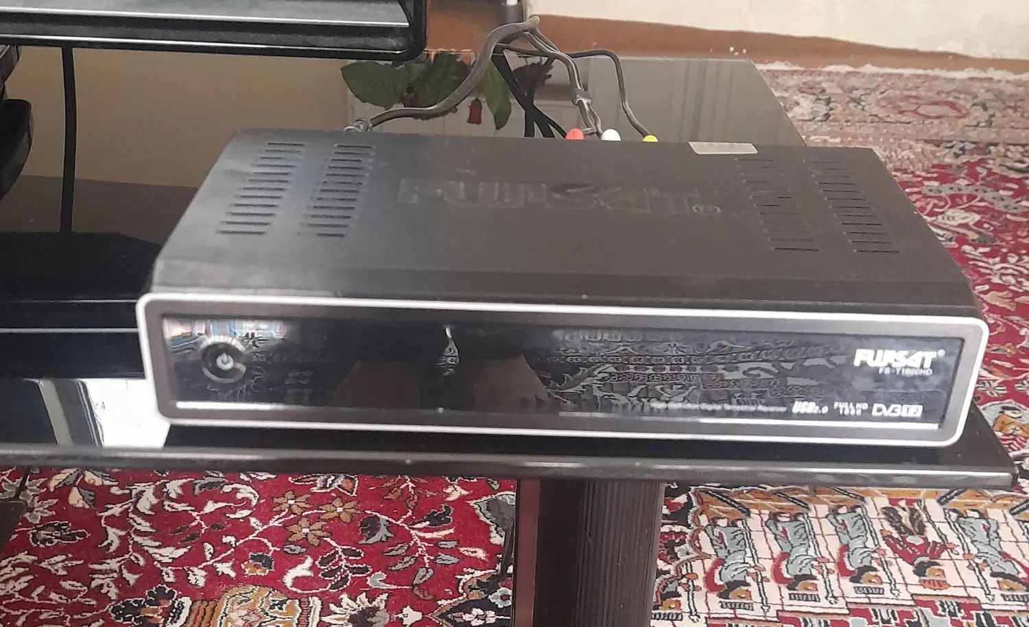یک دستگاه تلوزیون  دستگاه گیرنده دیجیتال و یک چادر|تلویزیون و پروژکتور|ارومیه, |دیوار