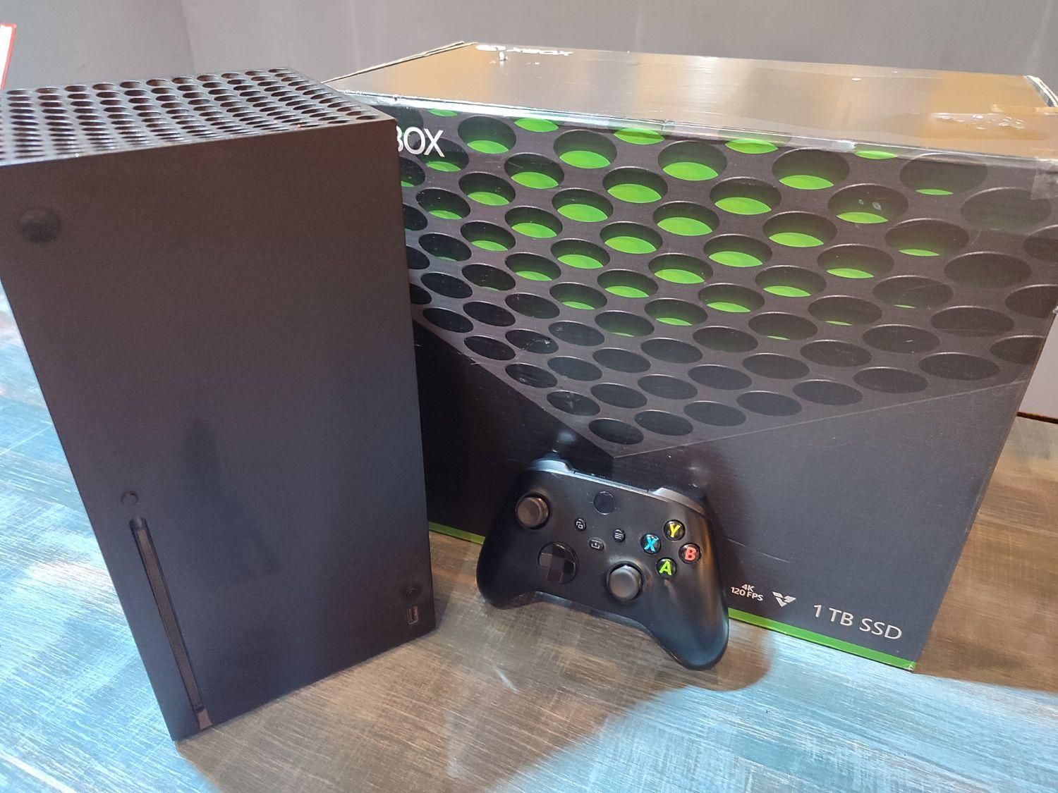 Xbox Series X به همراه گیم پس آلتیمیت|کنسول، بازی ویدئویی و آنلاین|صومعه‌سرا, |دیوار