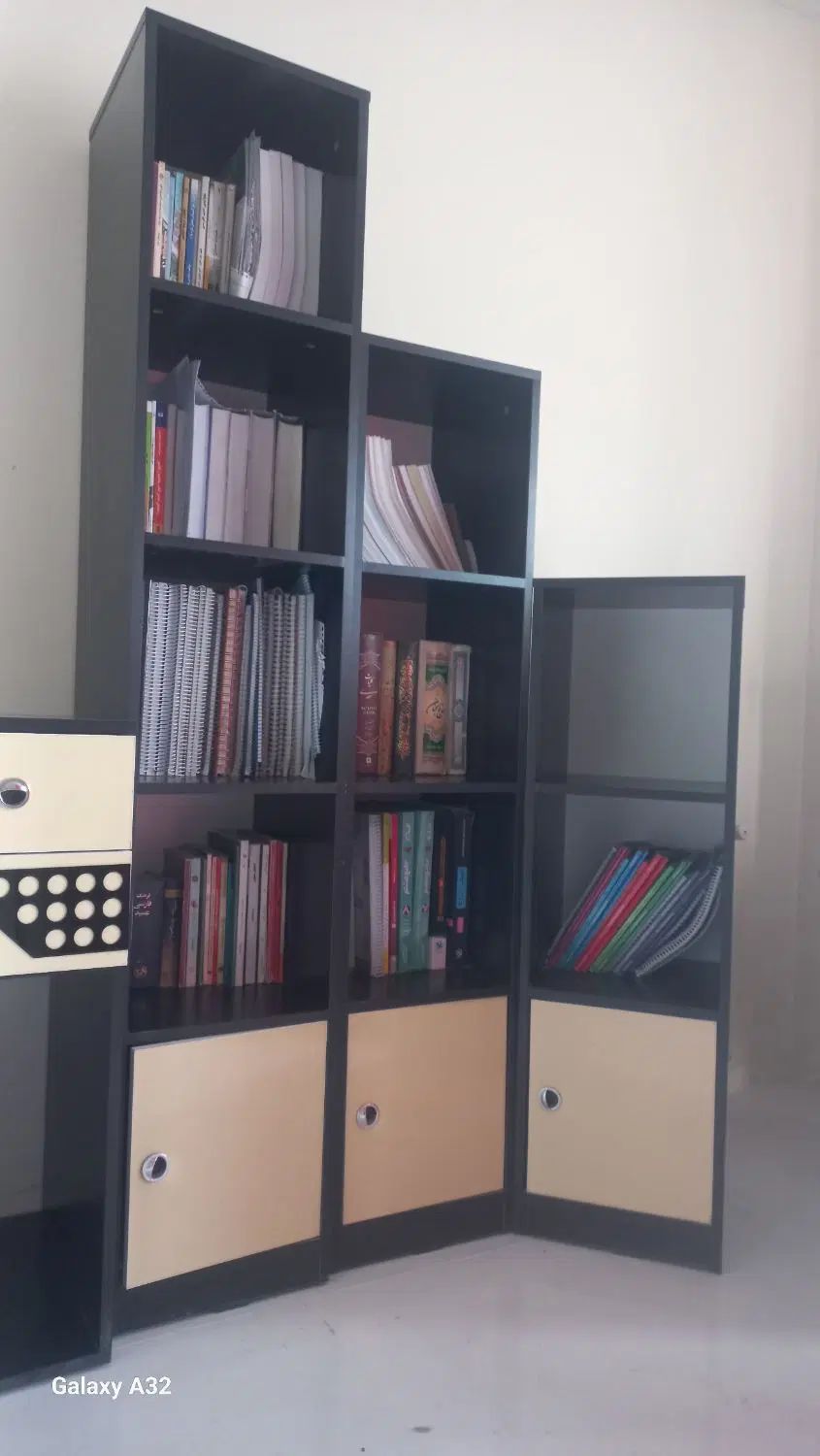 میز کامپیوتر و میز تحریر به همراه 3 باکس کتابخانه|میز تحریر و کامپیوتر|کرج, فاز ۳ گوهردشت|دیوار