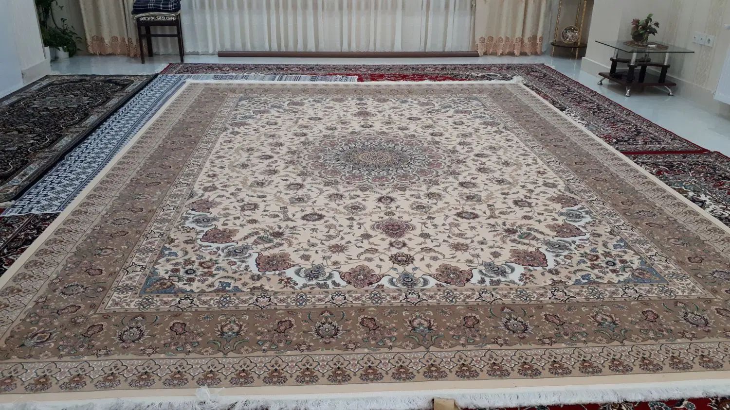 ۴تخته فرش ماشینی ۱۲متری ماهریس تراکم ۱۲۰۰|فرش|رباط‌کریم, رباط‌کریم|دیوار