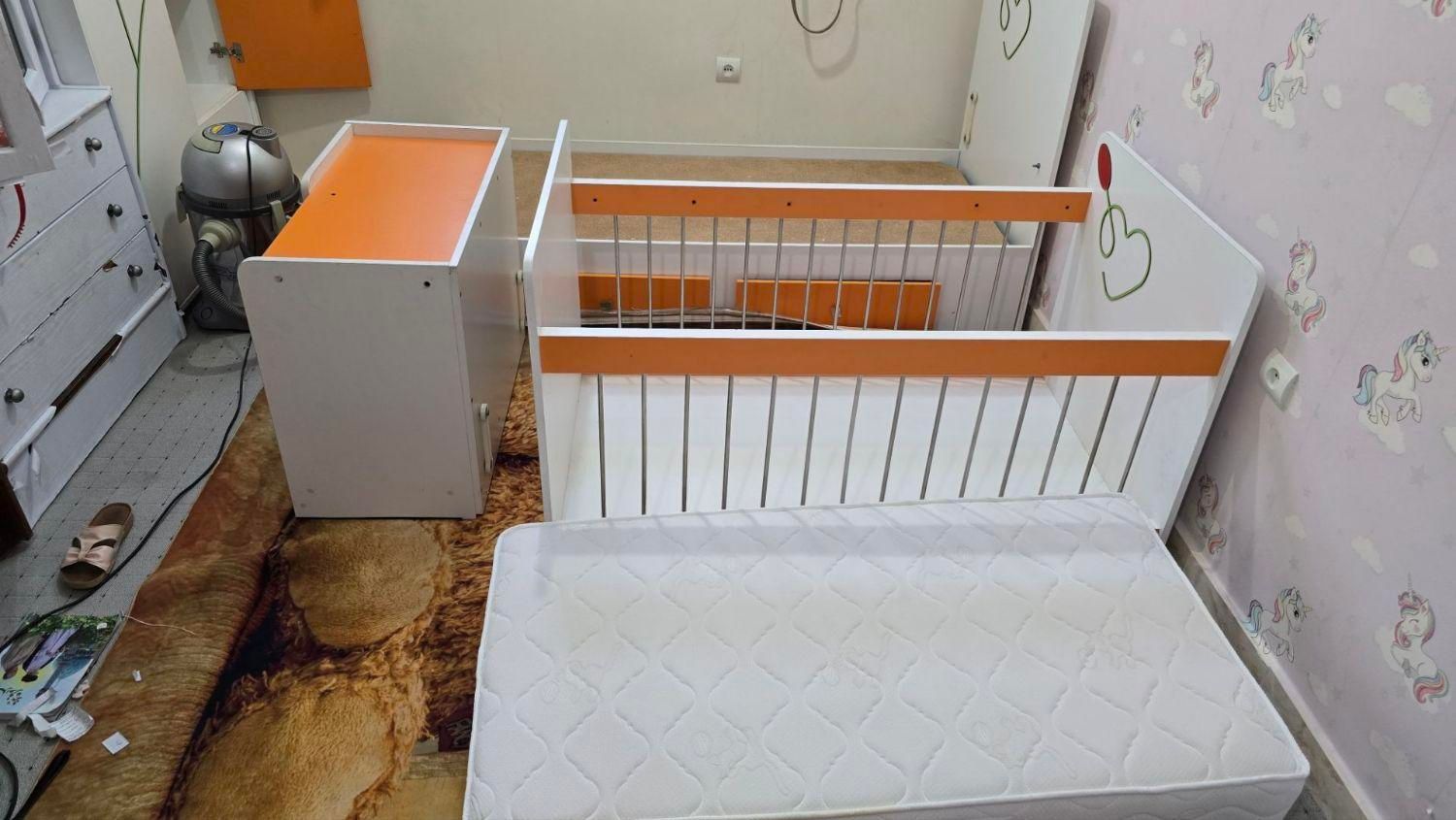 تخت دو منظوره و کمد و تشک کودک و نوجوان|تخت و سرویس خواب|بندرعباس, |دیوار