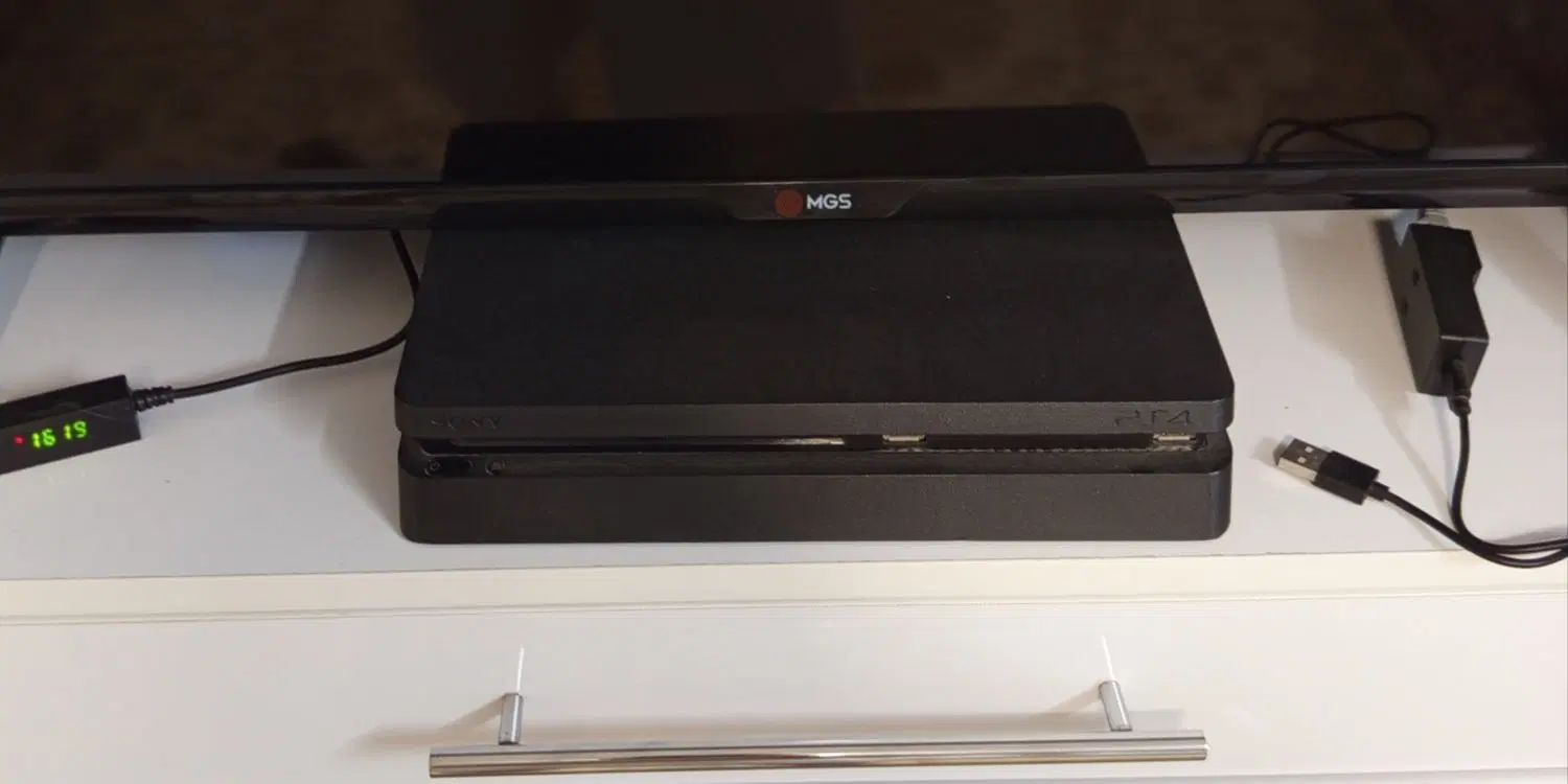 PS4 نو یک ماه استفاده شده فقط|کنسول، بازی ویدئویی و آنلاین|مشهد, طلاب|دیوار