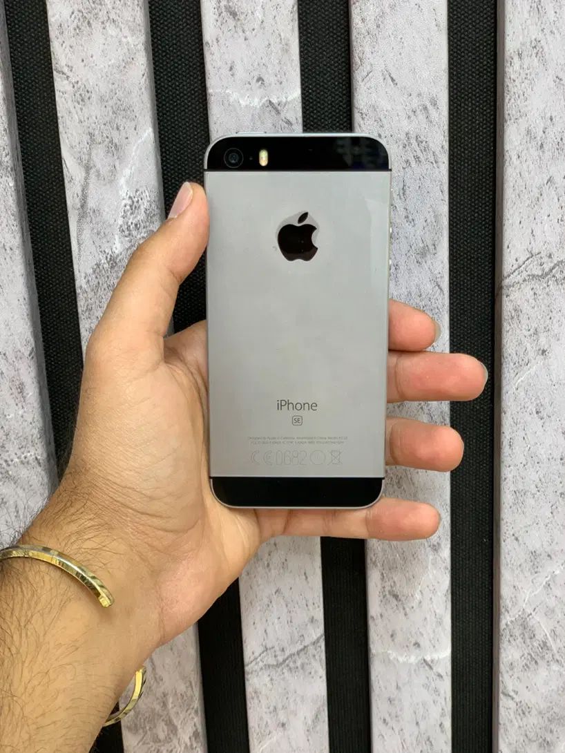 Iphone se|موبایل|تهران, مدائن|دیوار