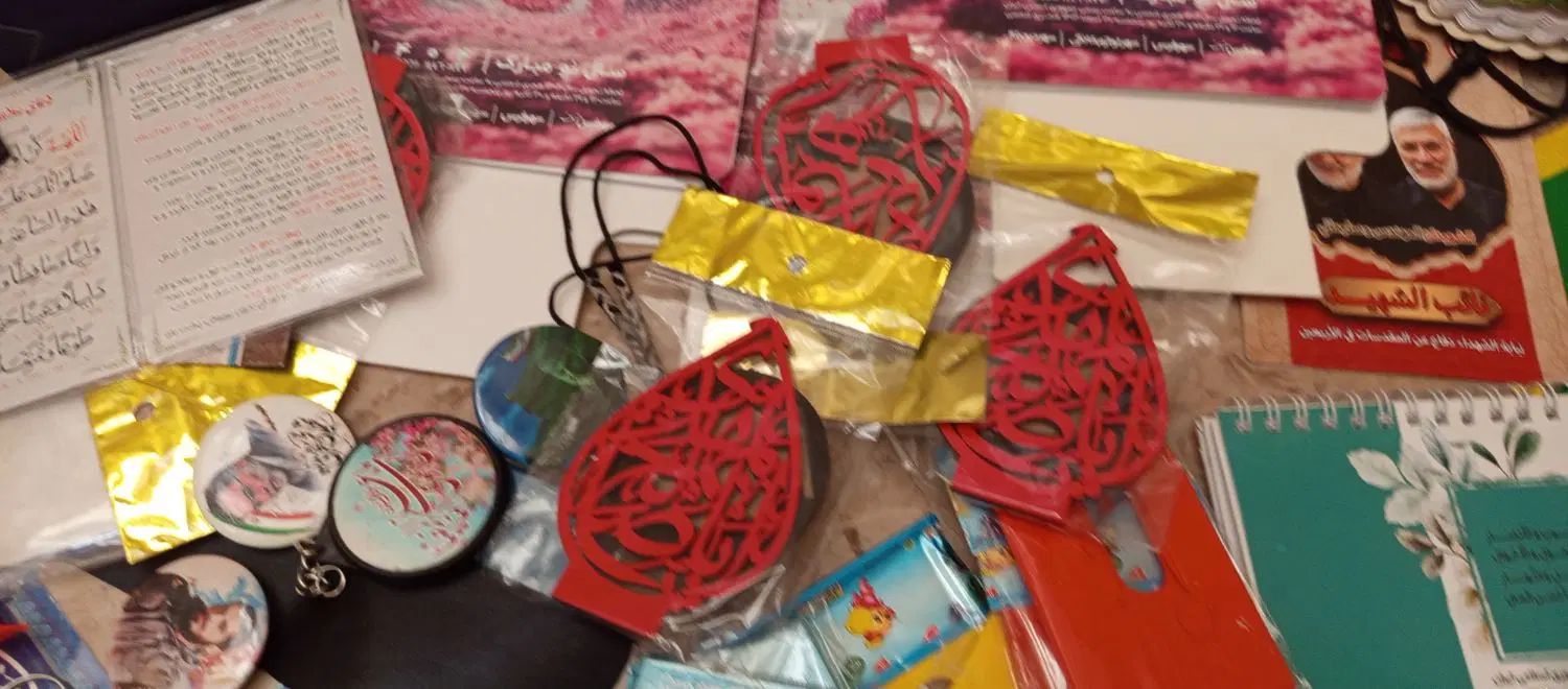 تعدادی محصولات فرهنگی نونو هدیه . رایگان.|درام و پرکاشن|تهران, جنت‌آباد مرکزی|دیوار