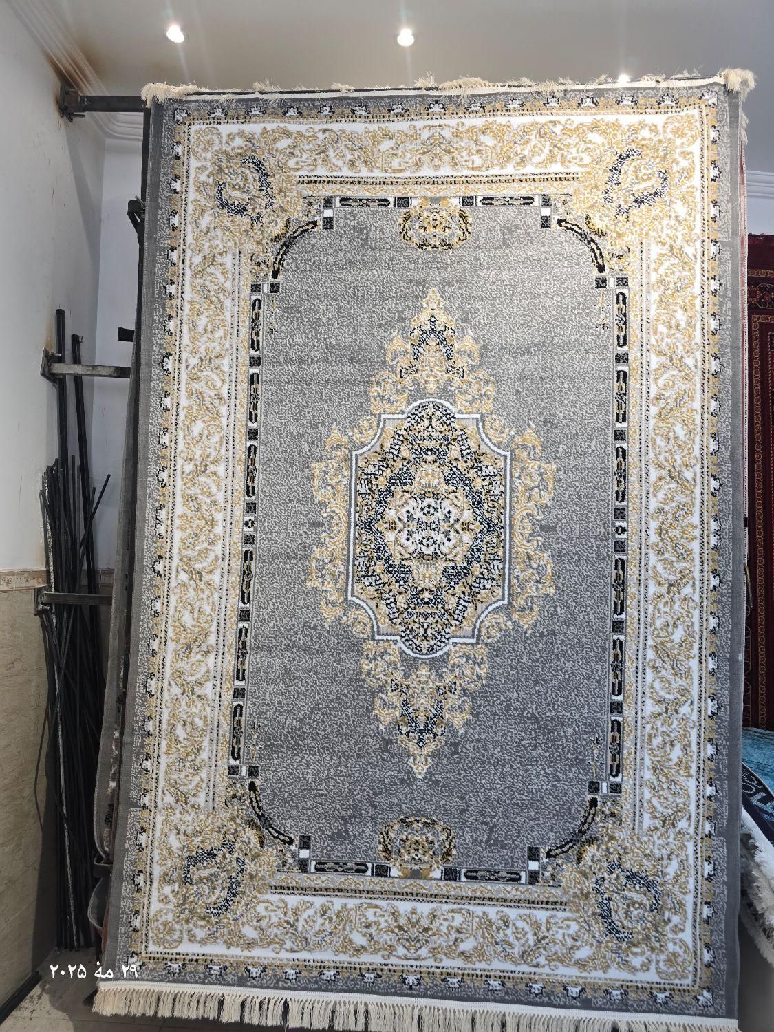 فرش طرح ۷۰۰شانه اقتصادی درارومیه|فرش|نقده, |دیوار