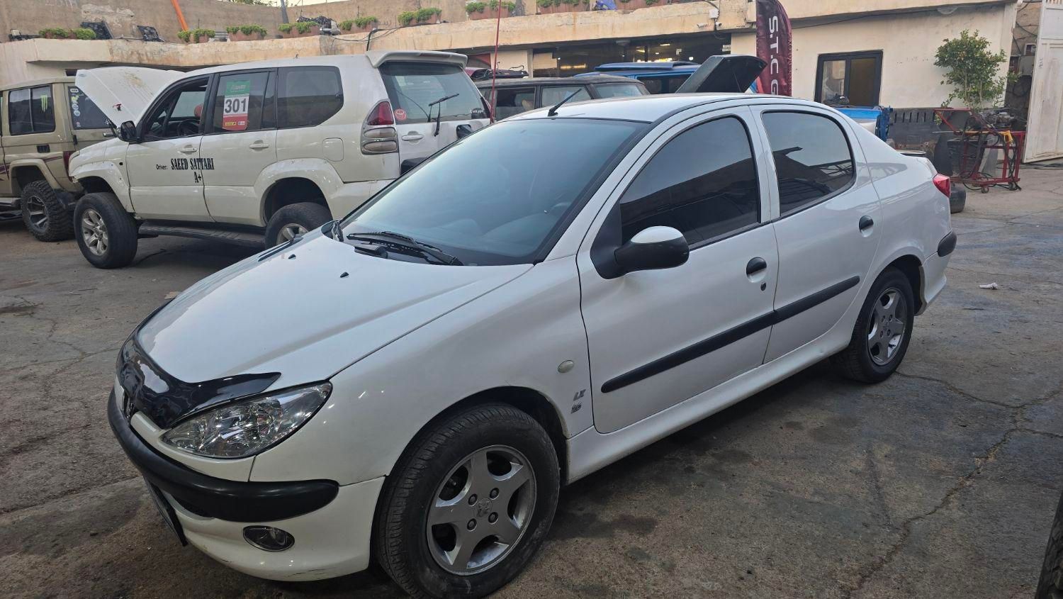 پژو 206 SD V8، مدل ۱۳۹۶|خودرو سواری و وانت|شیراز, درکی|دیوار