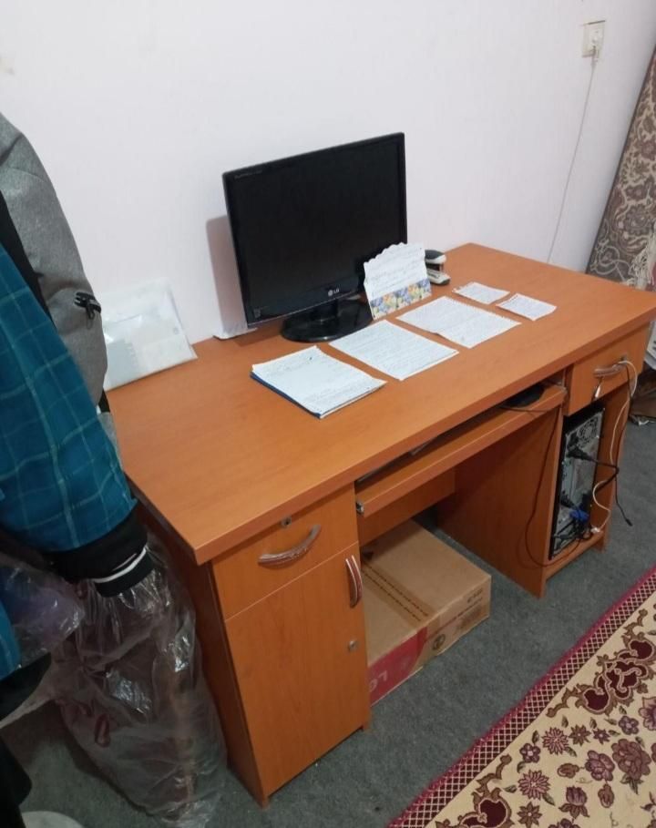 میز کامپیوتر و تحریر|میز تحریر و کامپیوتر|اصفهان, ورزشگاه نقش جهان|دیوار