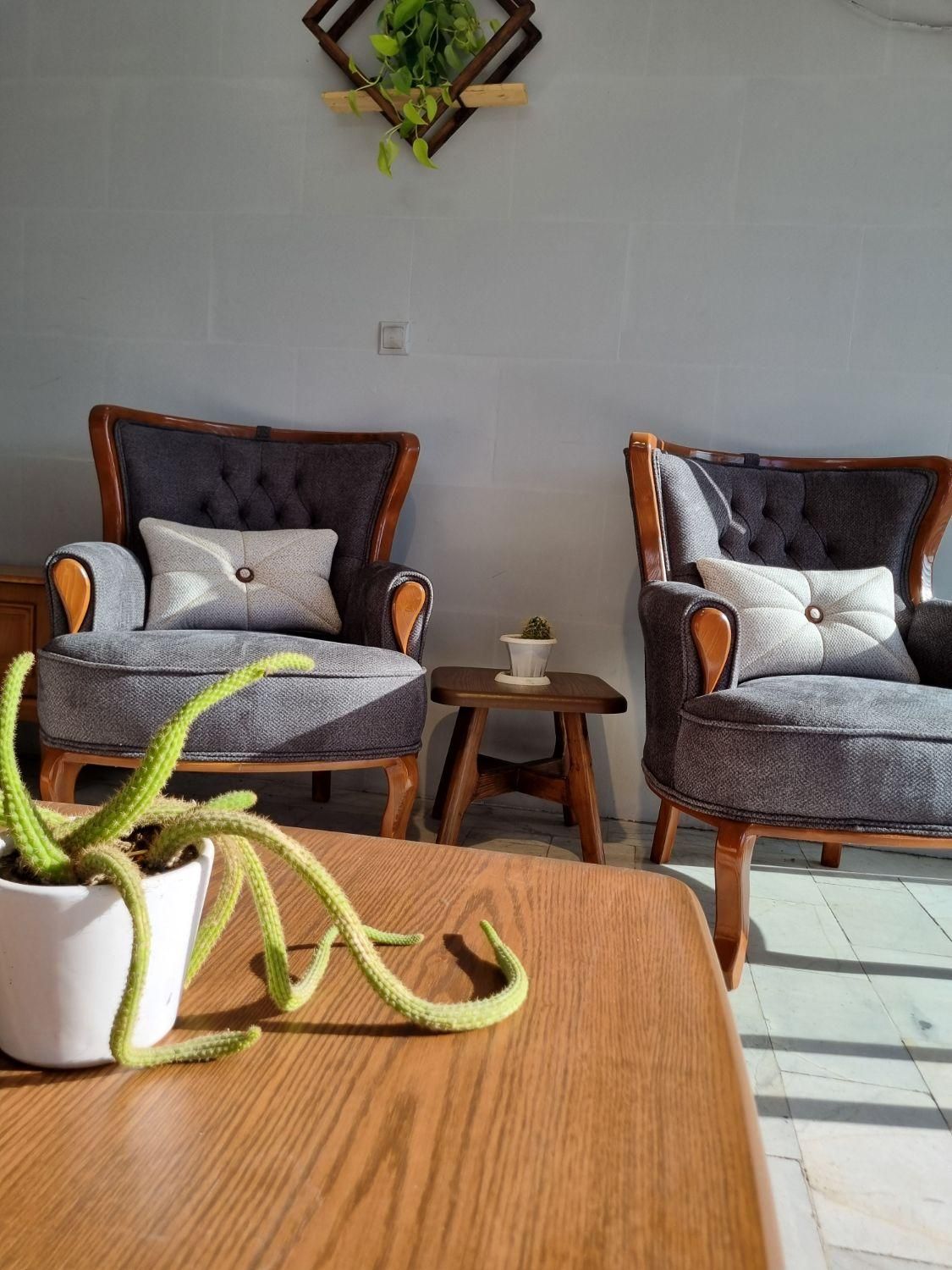 مبل کلاسیک مدرن جدید|مبلمان خانگی و میز عسلی|مشهد, خواجه ربیع|دیوار