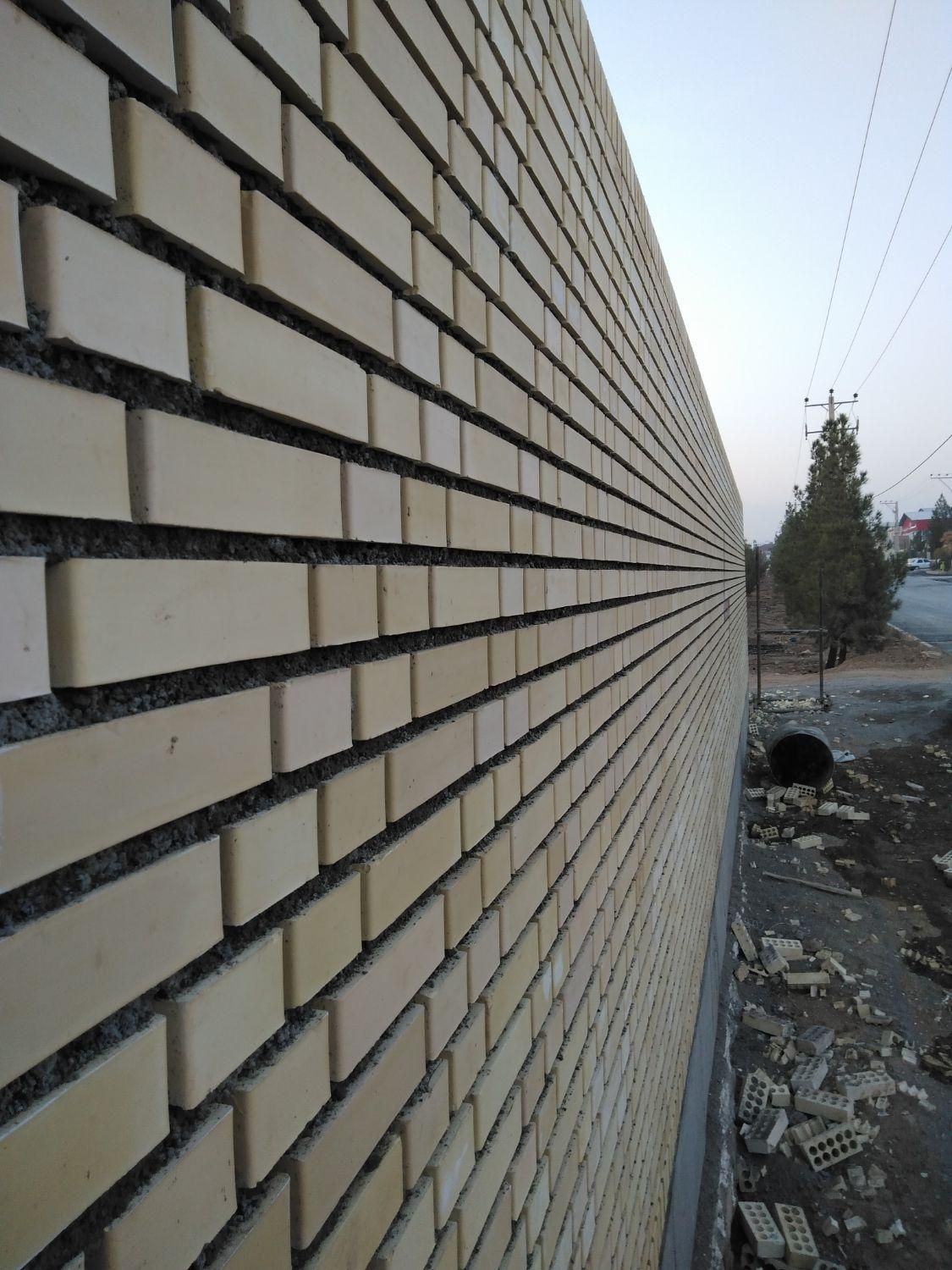 بنایی دیوار حیاط و سوله|خدمات پیشه و مهارت|کاشان, شهرک صنعتی امیرکبیر ۲|دیوار