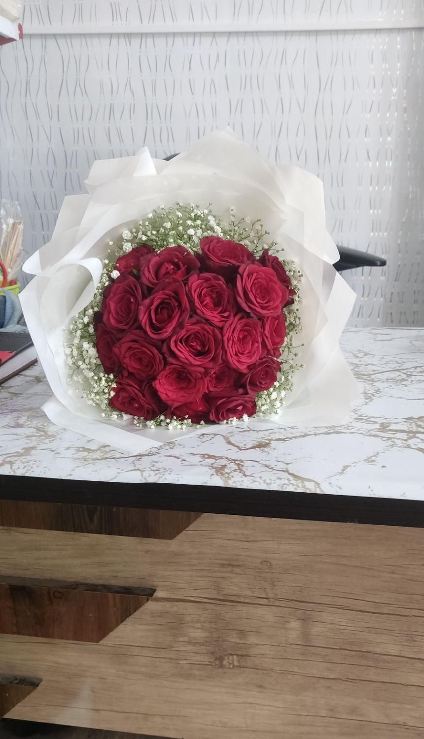 انواع دسته گل با مدلهای متفاوت|گل و گیاه طبیعی|نجف‌آباد, امیرآباد|دیوار