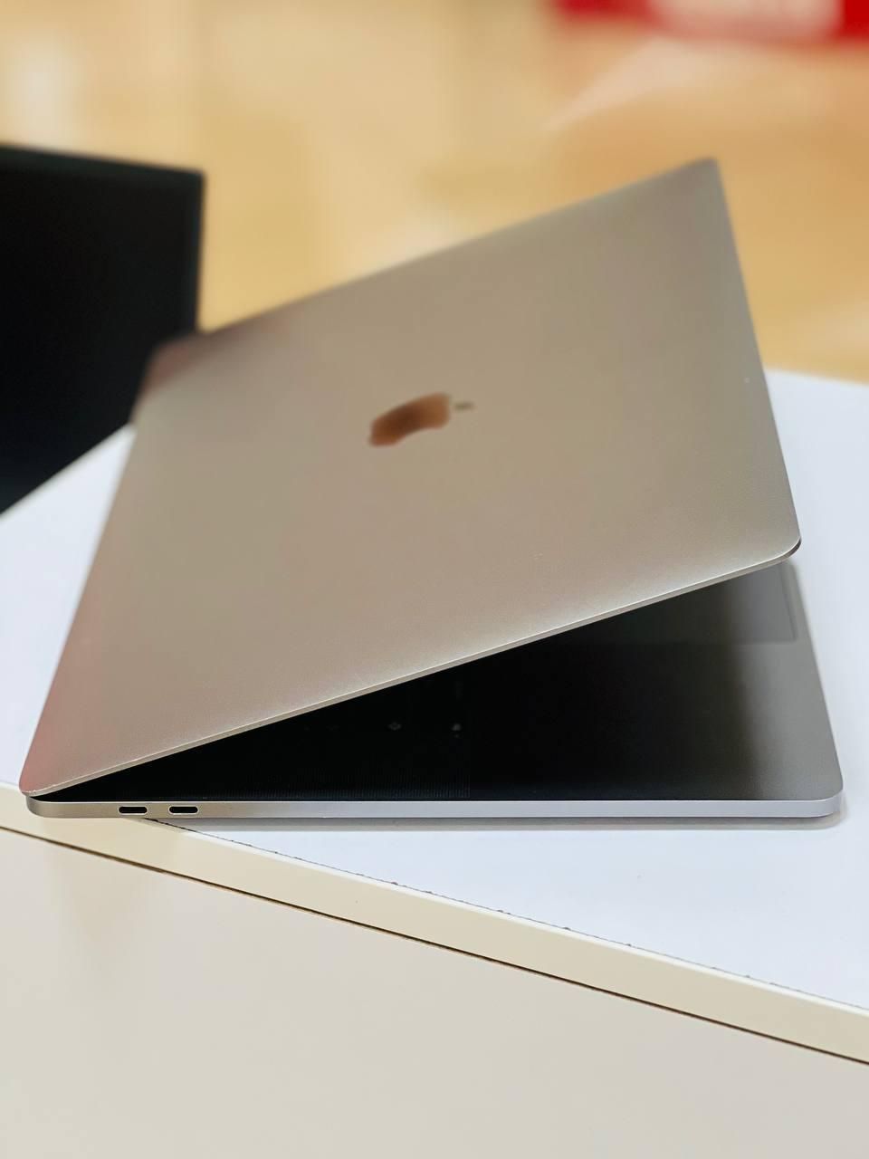 لپ تاپ مک بوک پرو ۲۰۱۷ گرافیکی/macbook touchbar|رایانه همراه|گنبد کاووس, |دیوار
