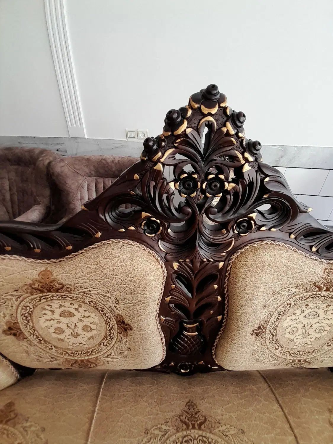 مبل ۹ نفره در حد نو خیلی تمیز ۲۵ میلیون با کاور|مبلمان خانگی و میز عسلی|مبارکه, |دیوار