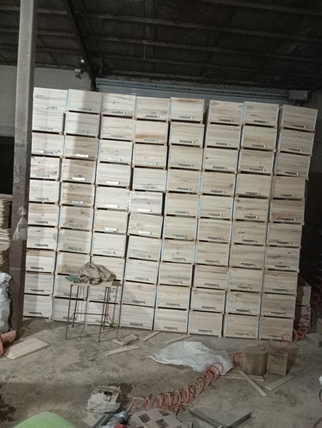 کندو کف بسته  ده قاب و پنج قاب وطبق|لوازم جانبی حیوانات|همدان, |دیوار