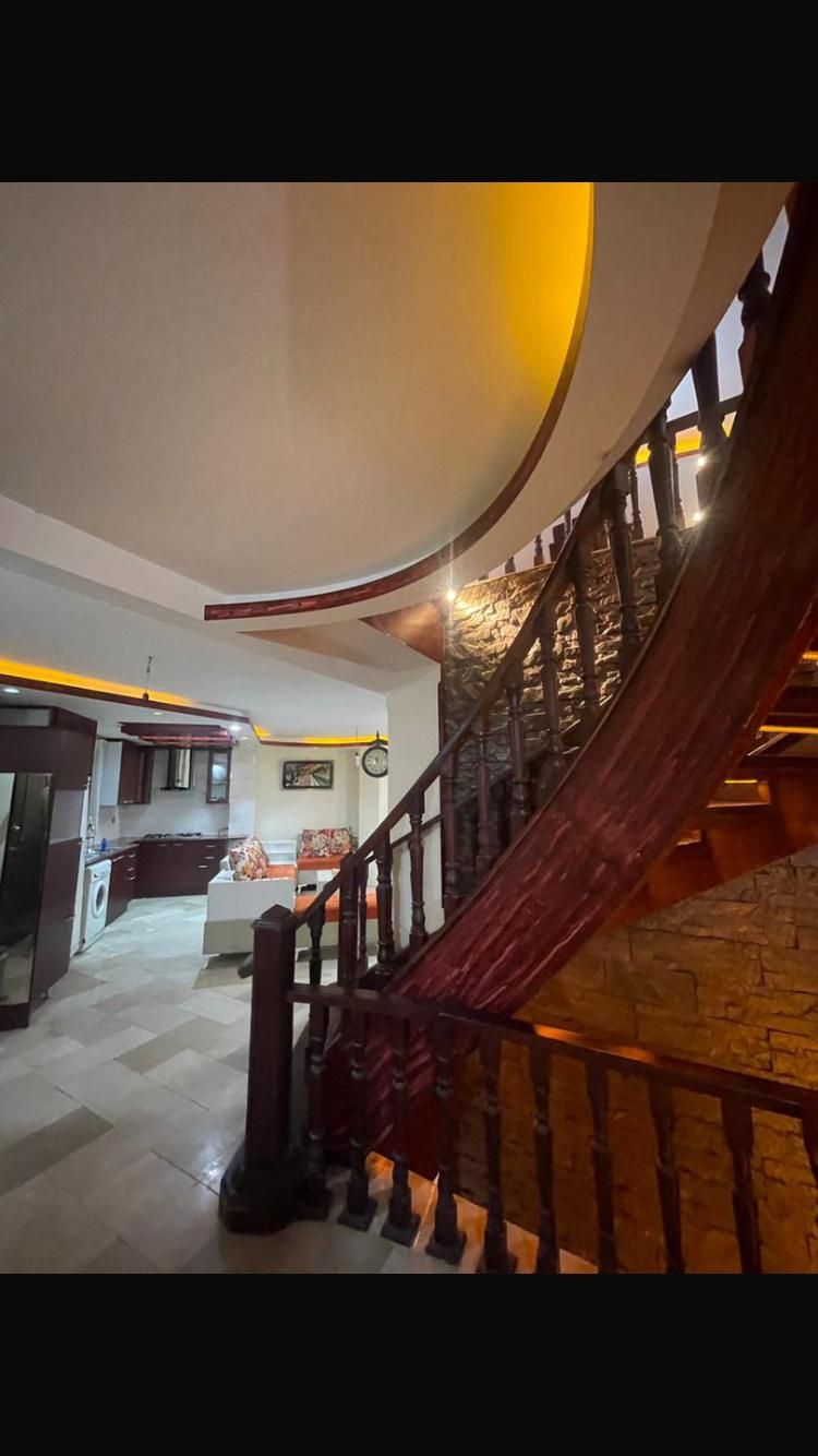 سرایدار تمیز مرتب فقط مجرد یا زوج بدون بچه|استخدام سرایداری و نظافت|دماوند, دماوند|دیوار