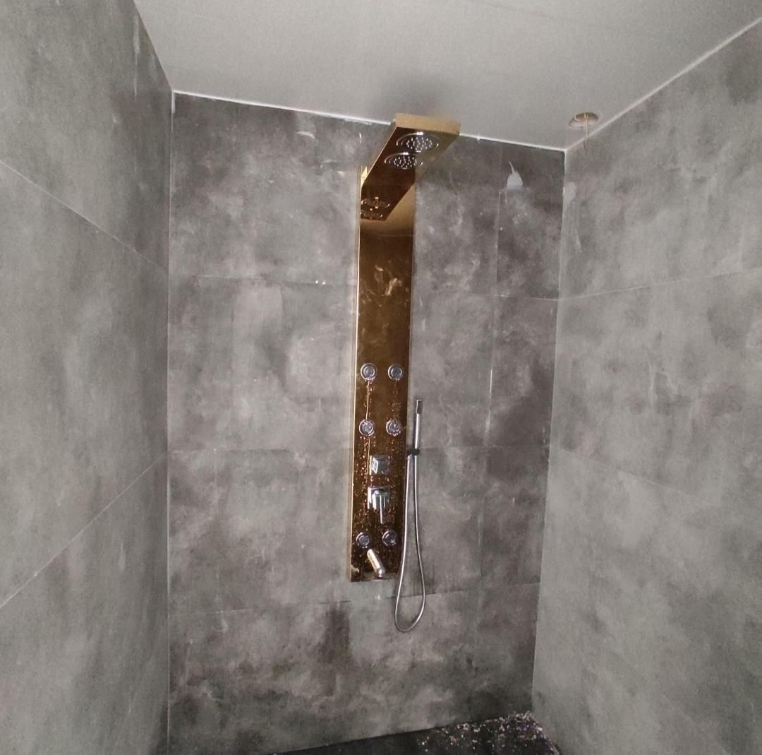 لوله کشی تاسیسات نصب شیر آلات پمپ آب پکیج رادیاتور|خدمات پیشه و مهارت|مهریز, |دیوار